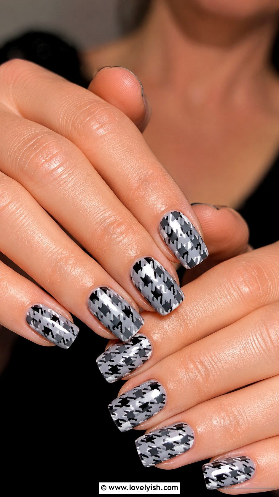 Grey Houndstooth Pattern Nails - 50 grey nail designs - 50 grey nail designs