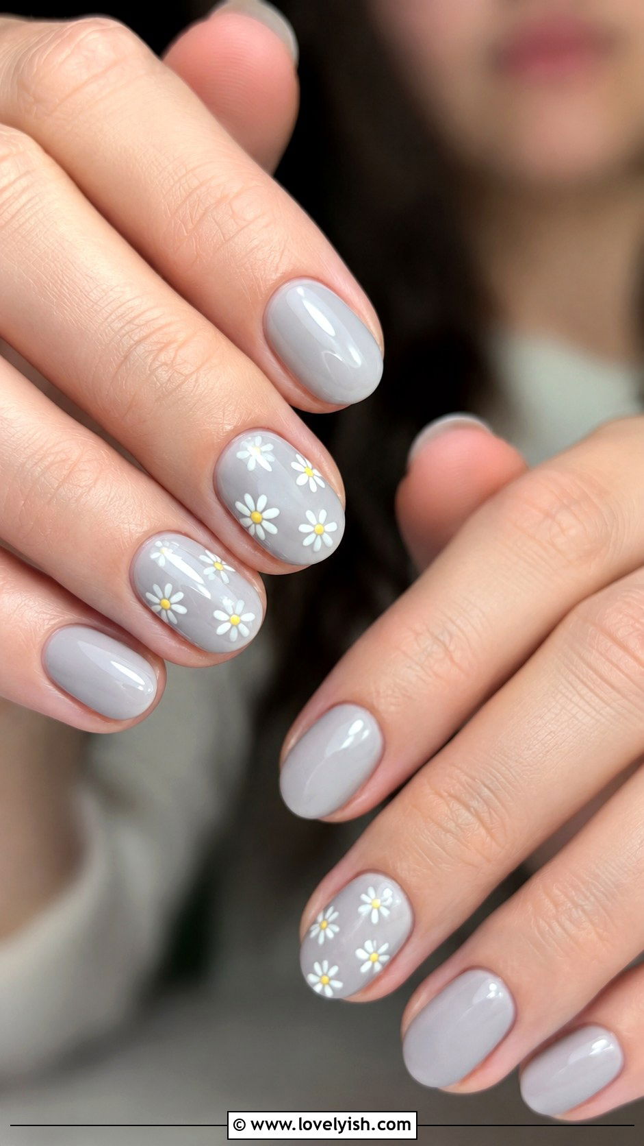 Grey and White Daisy Nails - 50 grey nail designs - 50 grey nail designs