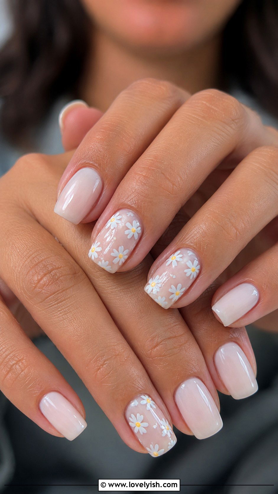 Hand Painted Daisy Nails - 34 nail design art ideas - 34 nail design art ideas