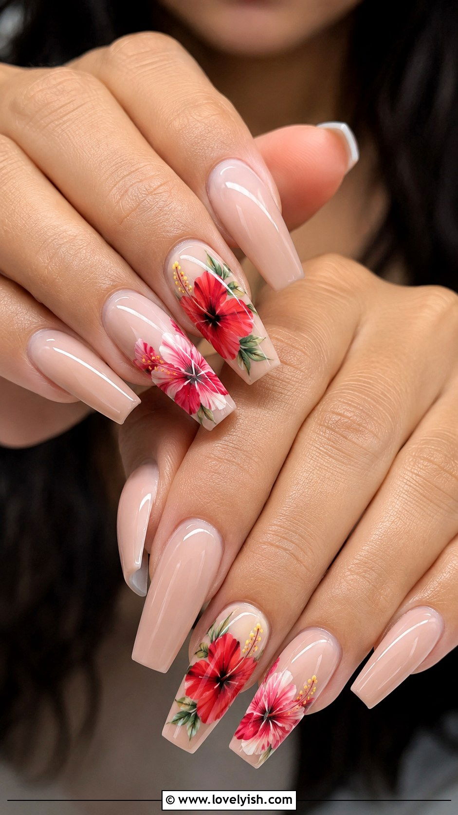 Hibiscus Flower Accent Nails - 34 nail design for summer - 34 nail design for summer