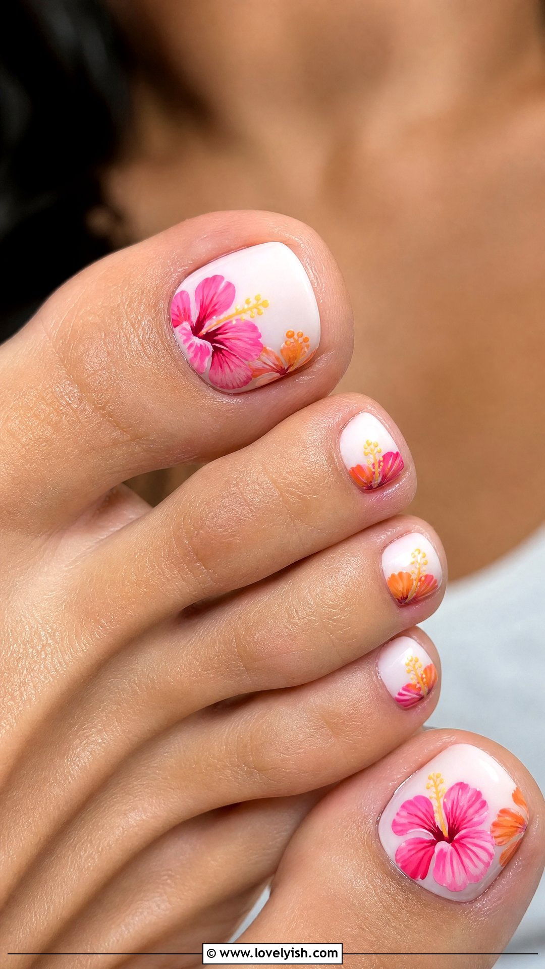 Hibiscus Flower Toe Nails - 50 summer toe nails - 50 summer toe nails
