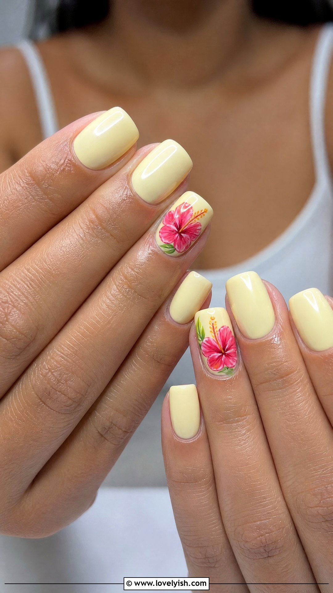 Hibiscus Flower Tropical Nails - 25 beach nail ideas