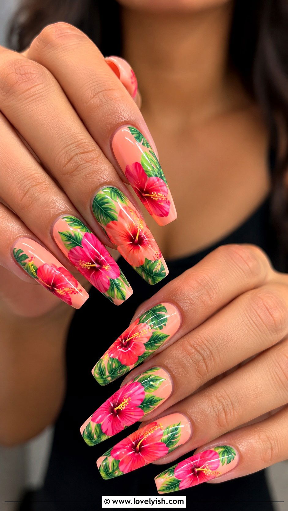 Hibiscus Summer Nails - 25 floral nail designs - 25 floral nail designs