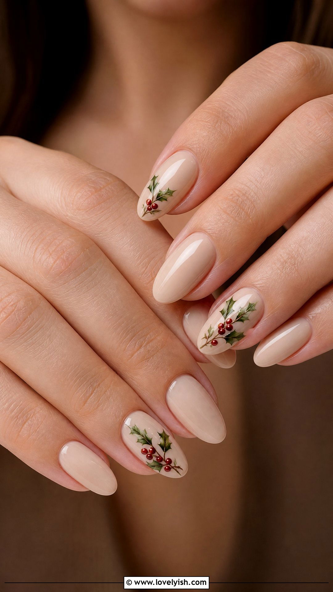 Holly Berry Accent Holiday Nails - 50 holiday nails - 50 holiday nails