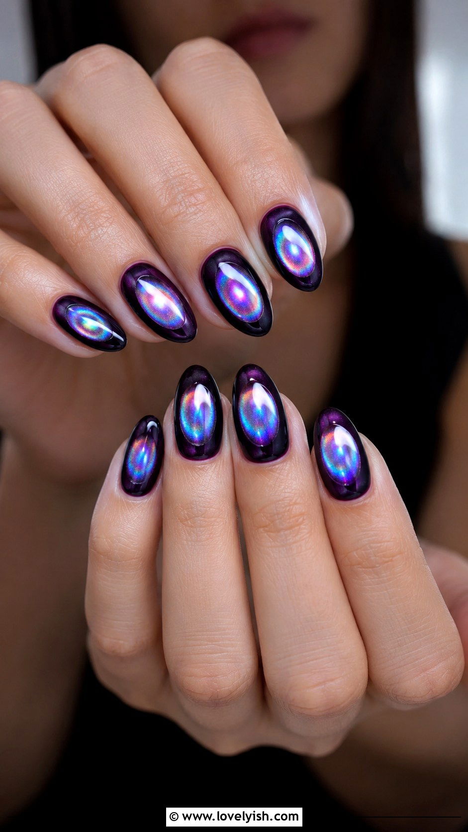 Holographic Aura Black Nails - 25 edgy nail designs - 25 edgy nail designs