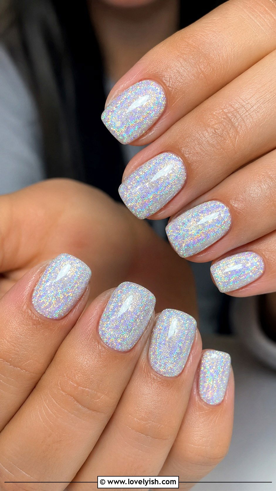 Holographic Glitter Nails - 46 easy nail designs - 46 easy nail designs