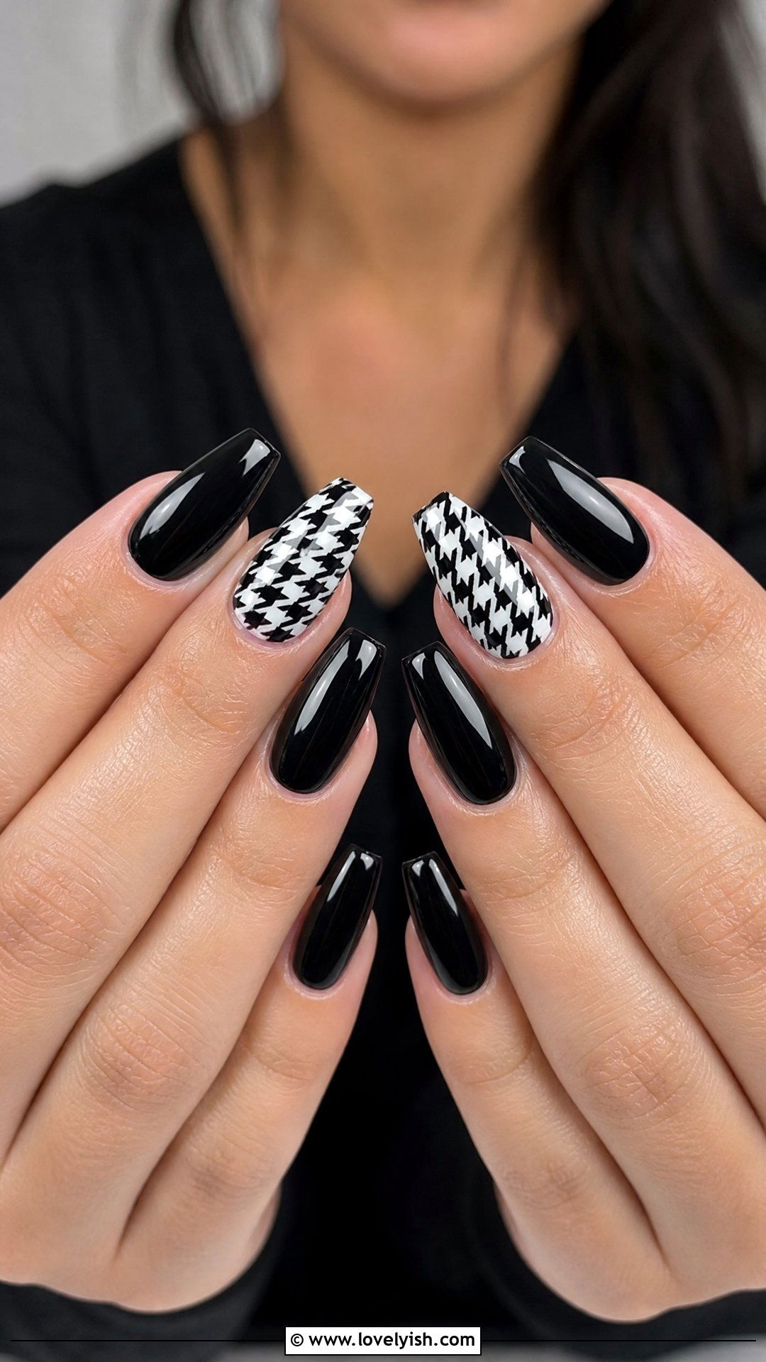 Houndstooth Print Nails - 25 black and white nail art ideas - 25 black and white nail art ideas