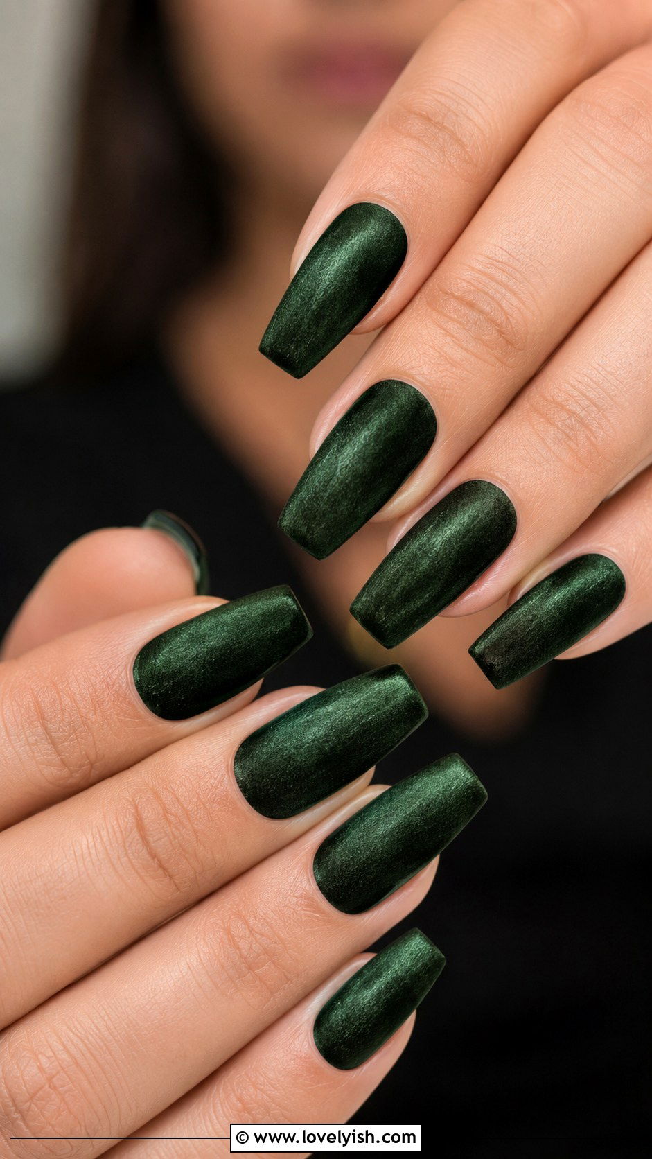 Hunter Green Velvet Nails - 38 green nail designs - 38 green nail designs