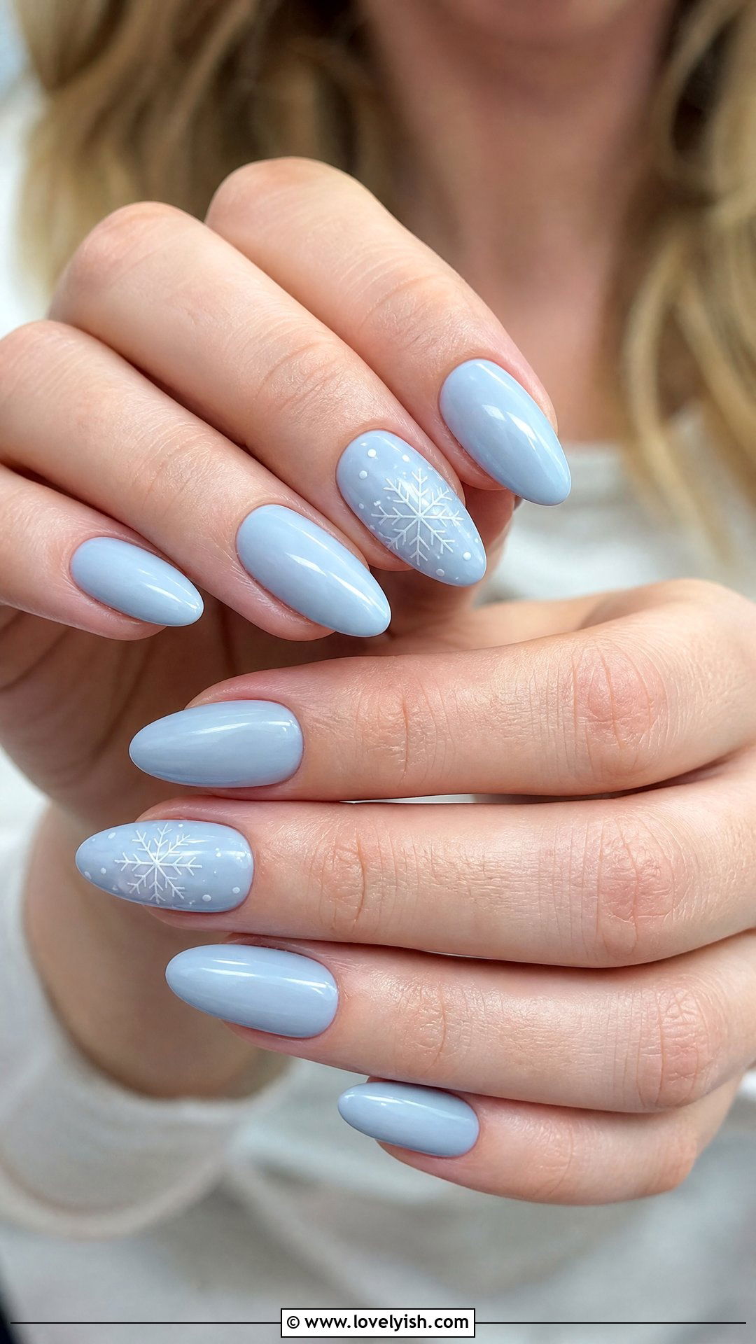 Icy Blue Snowflake Nails - 25 christmas nail designs - 25 christmas nail designs