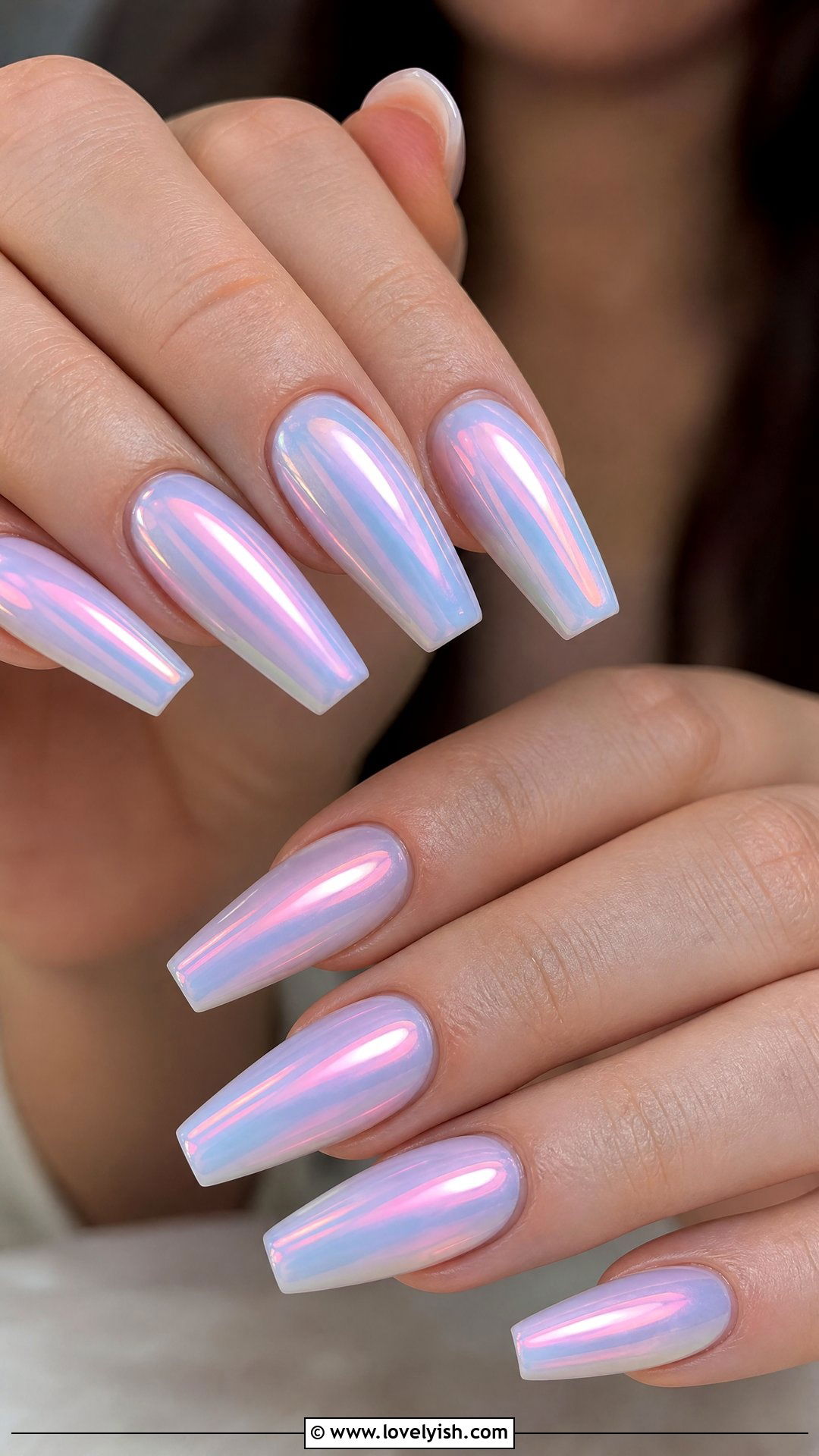 Iridescent Chrome Nails - 25 chrome nails design ideas - 25 chrome nails design ideas