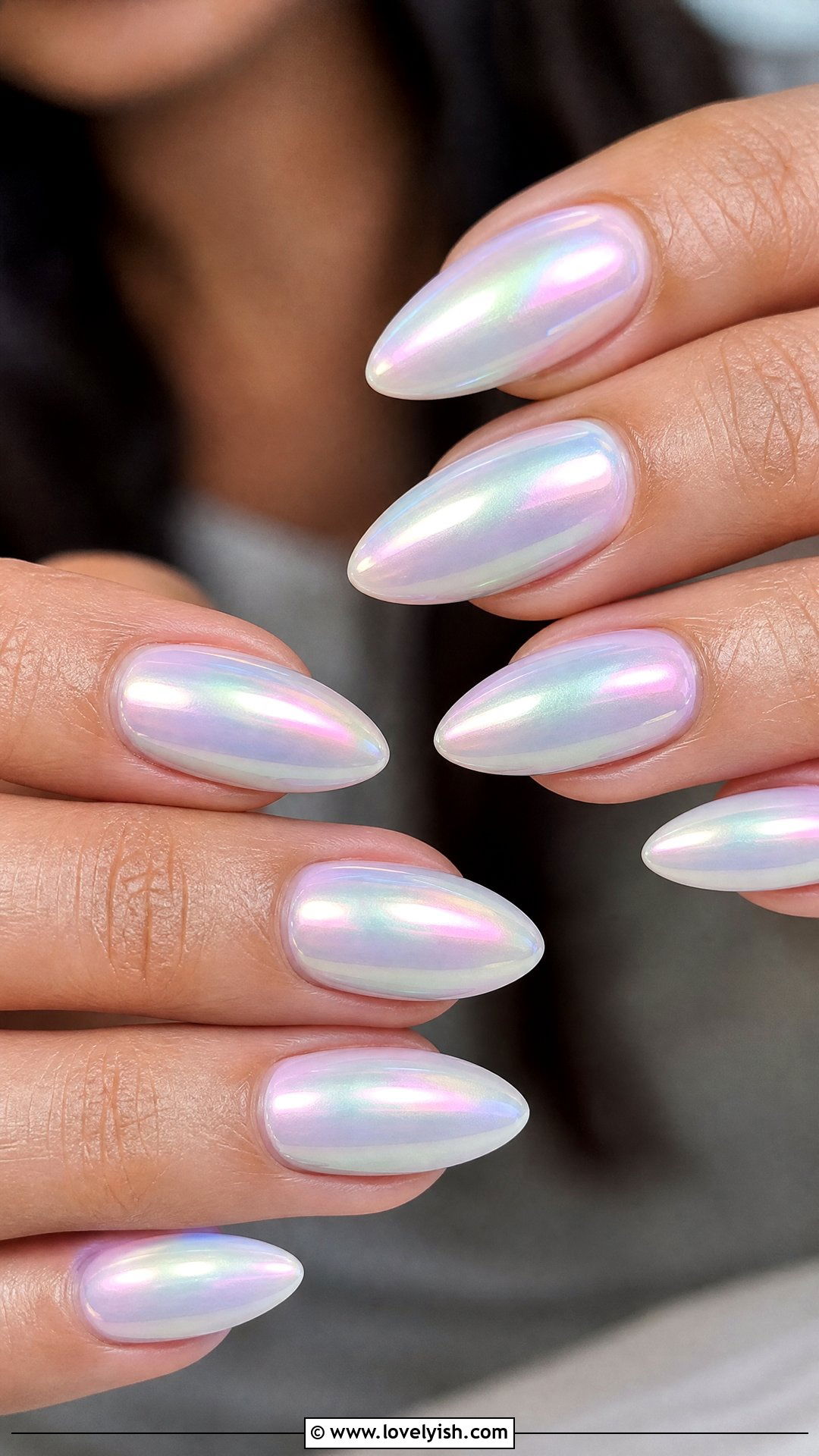 Iridescent Pearl Chrome Nails - 50 classy spring nail designs - 50 classy spring nail designs