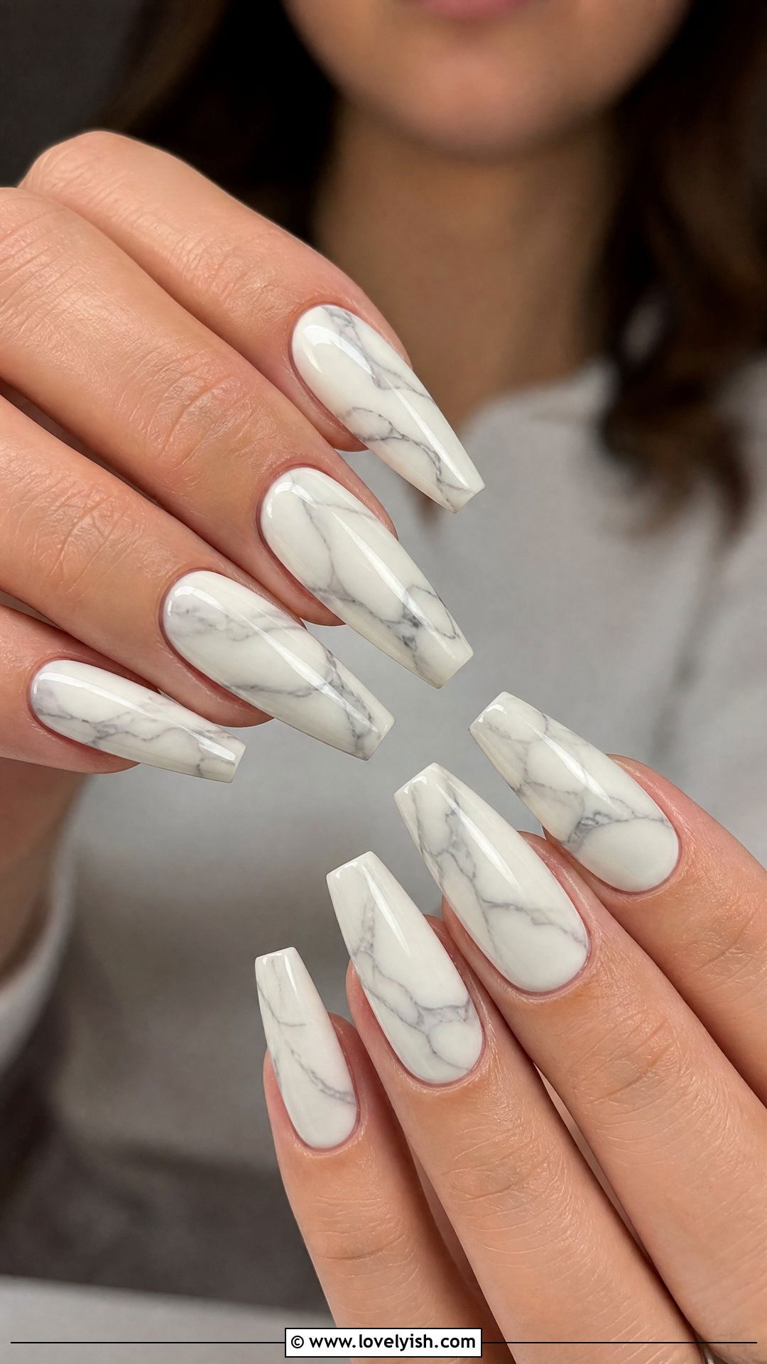 Ivory Marble Nails - 25 classy nail ideas - 25 classy nail ideas