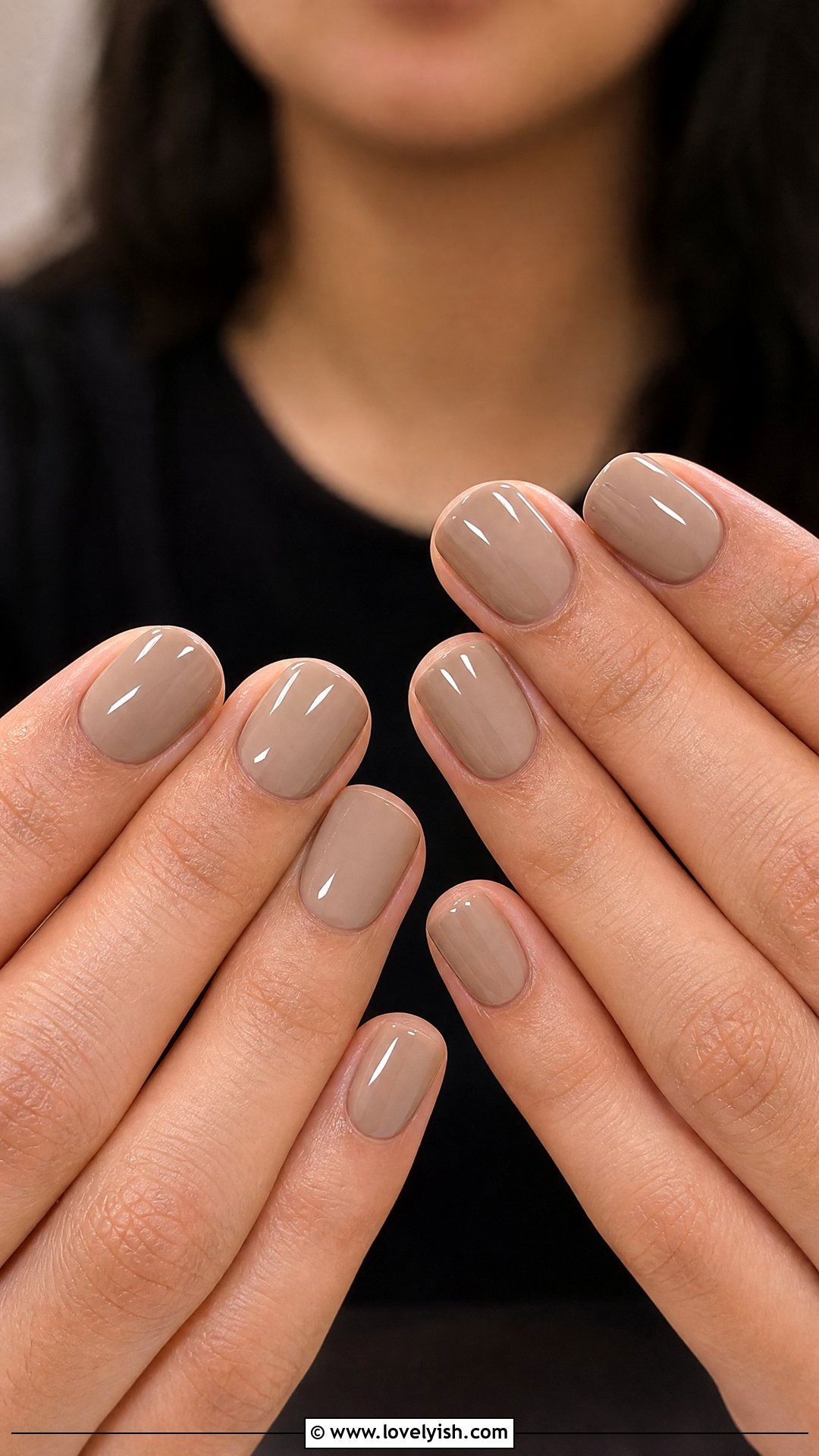 Latte Brown Short Nails - 50 classy short nail designs - 50 classy short nail designs