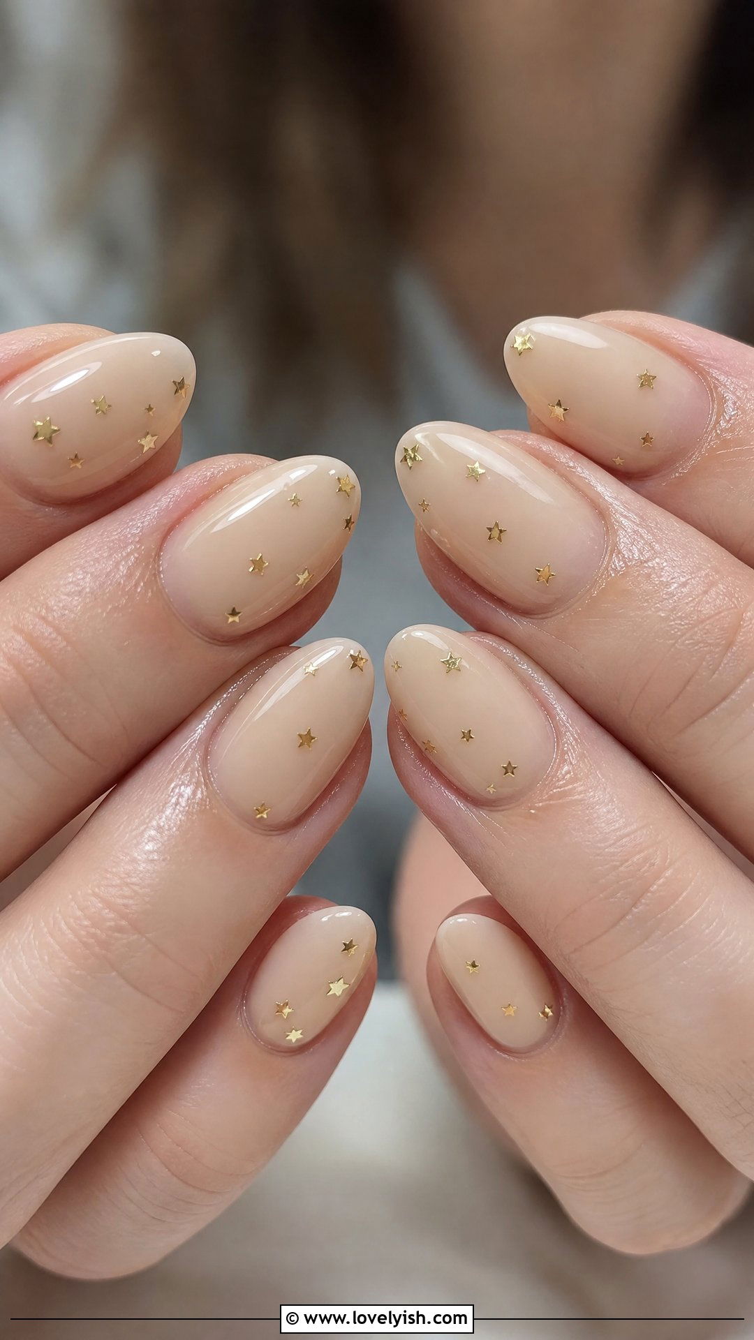 Light Beige Nails With Mini Stars - 50 dainty nails - 50 dainty nails