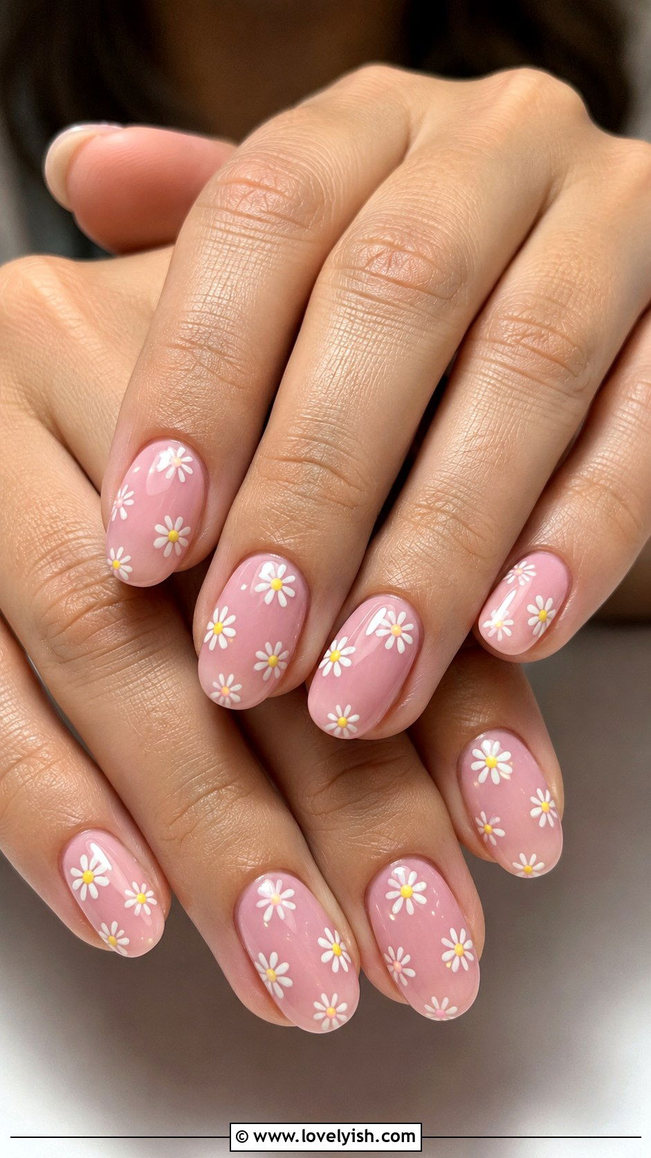 Light Pink Daisy Nails - 50 light pink nails - 50 light pink nails
