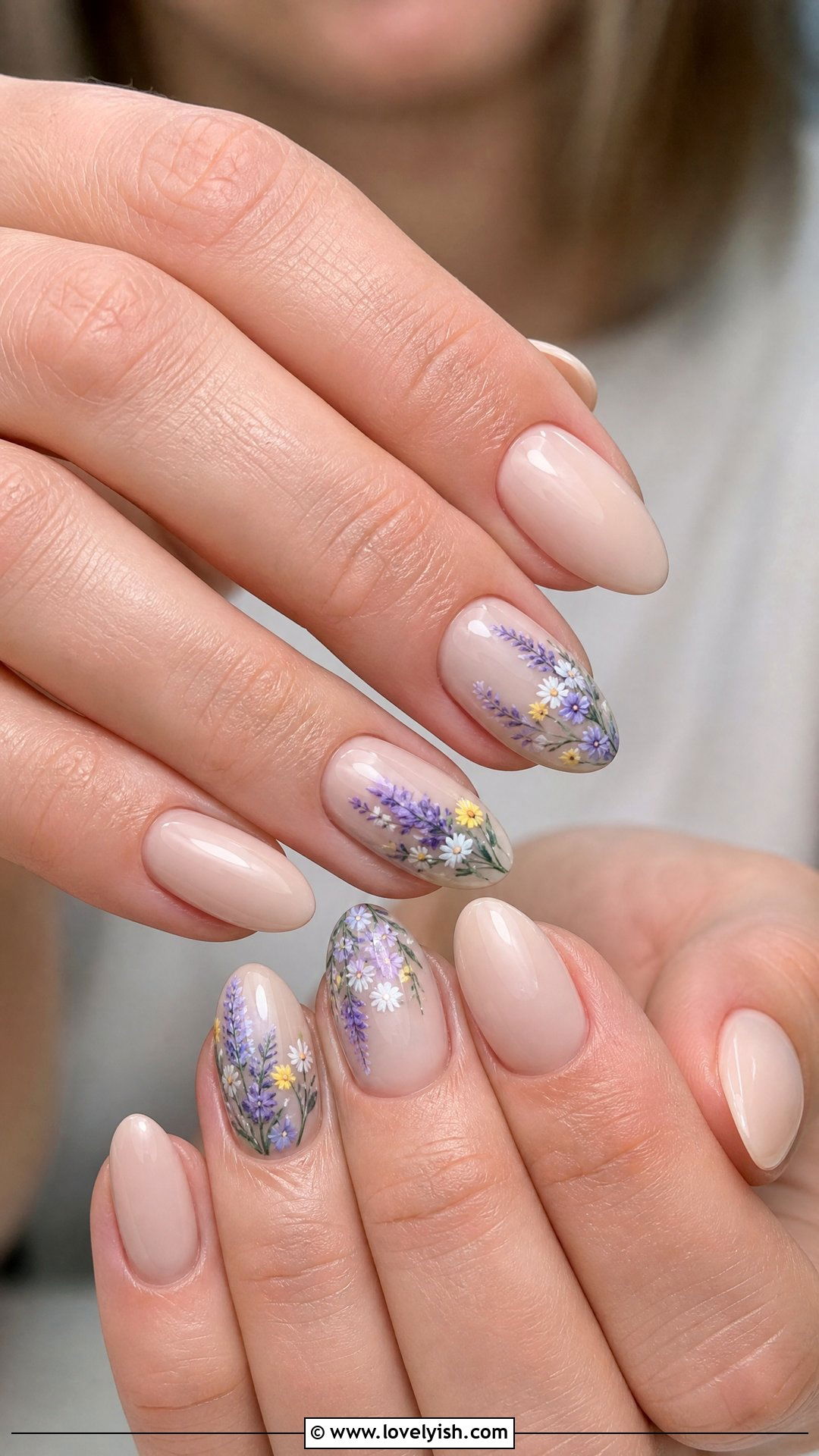 Lilac Floral Garden Nails - 50 medium nails - 50 medium nails