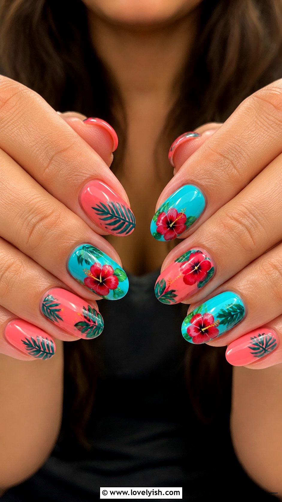 Lilo and Stitch Hibiscus Nails - 25 disney nail art ideas - 25 disney nail art ideas