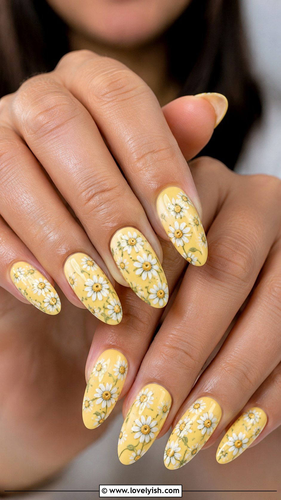 Long Almond Daisy Nails - 50 long nail designs - 50 long nail designs