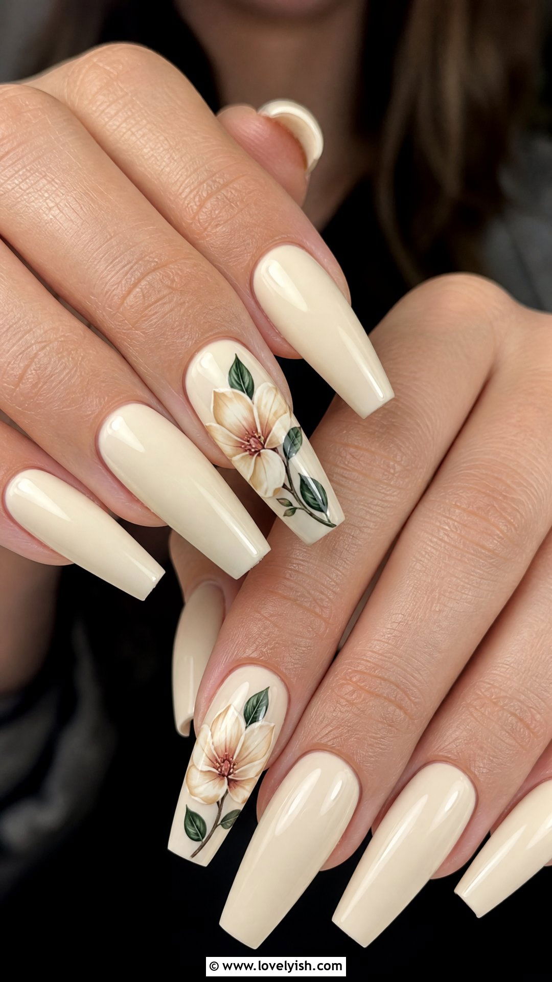 Magnolia Cream Nails - 50 flower nails - 50 flower nails