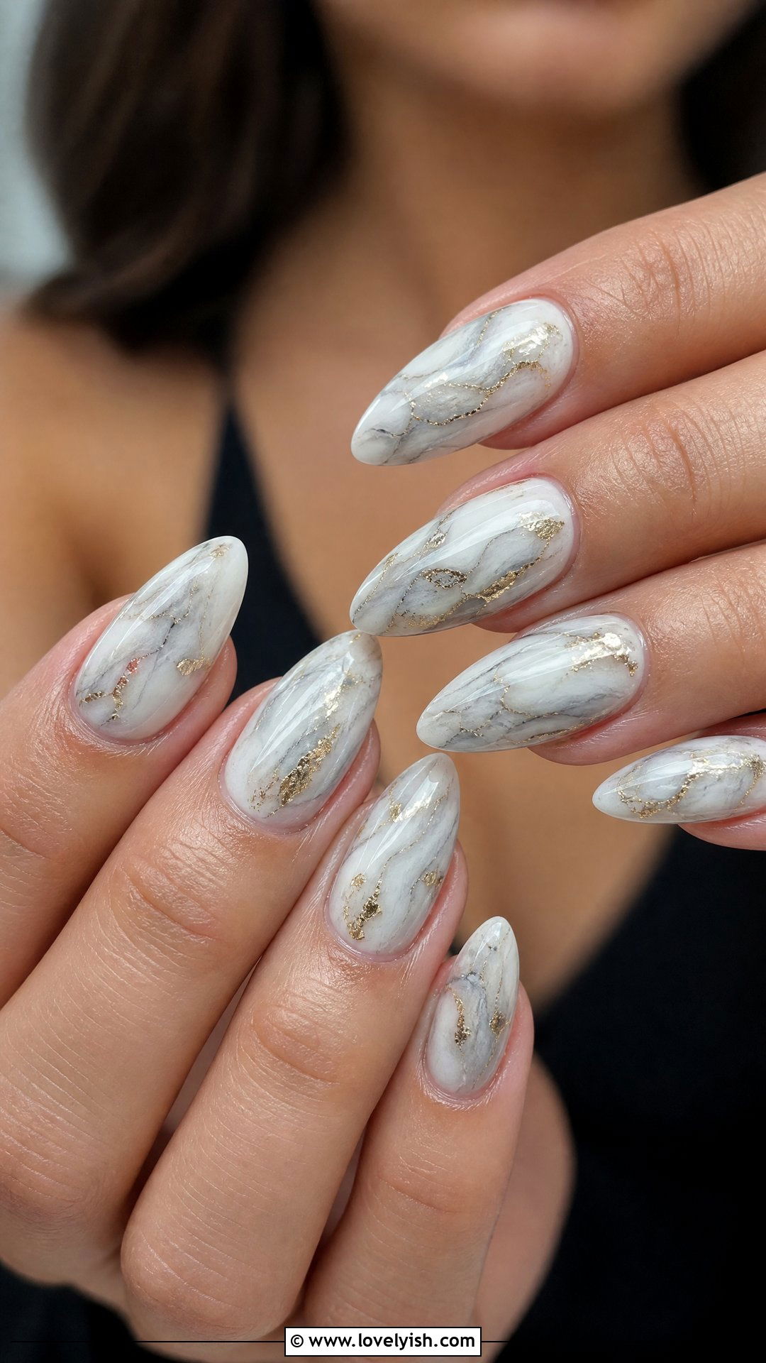 Marble Effect Almond Nails - 25 almond nail designs - 25 almond nail designs