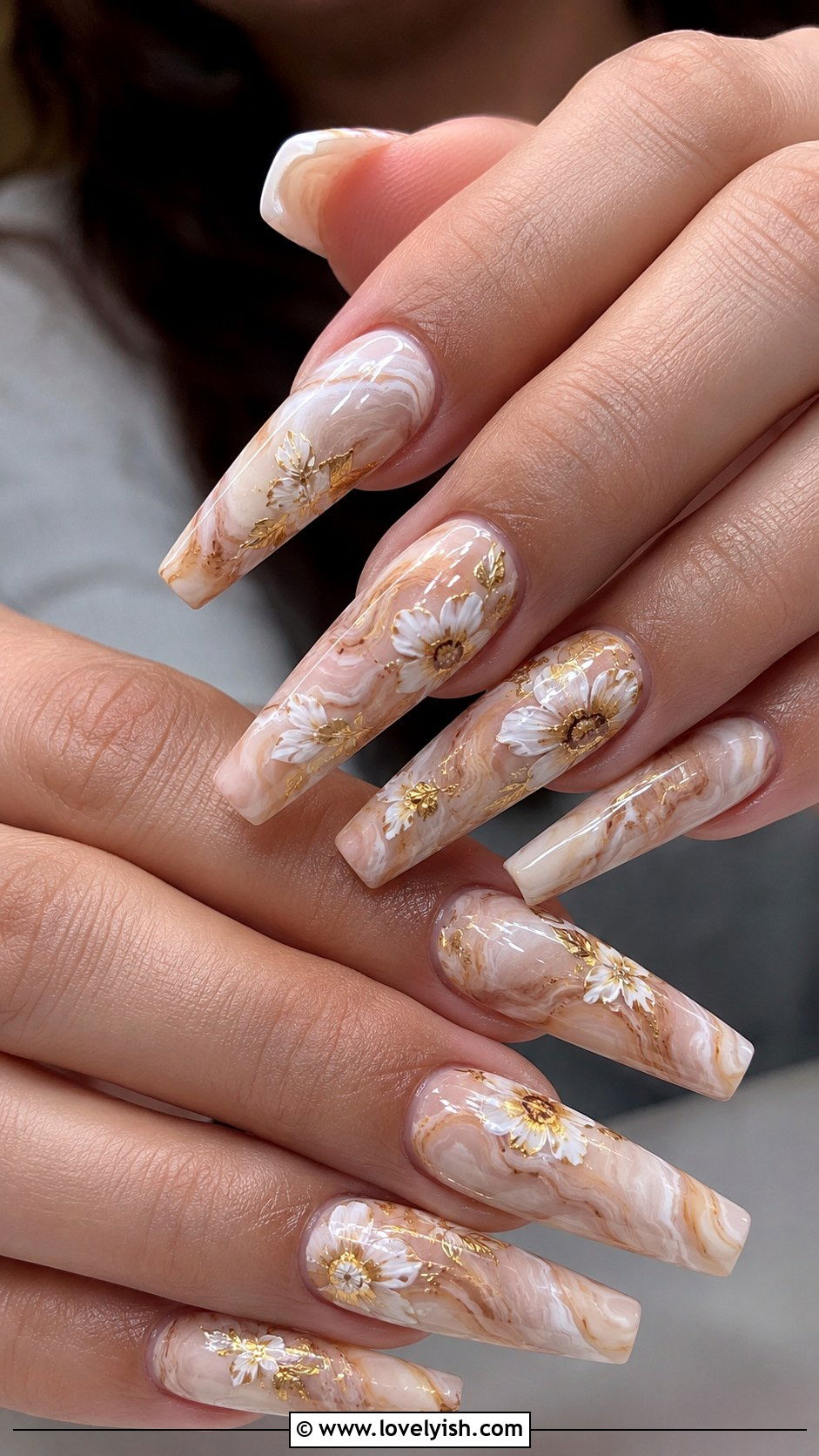 Marble Floral Swirl Nails - 31 flower nail design ideas - 31 flower nail design ideas