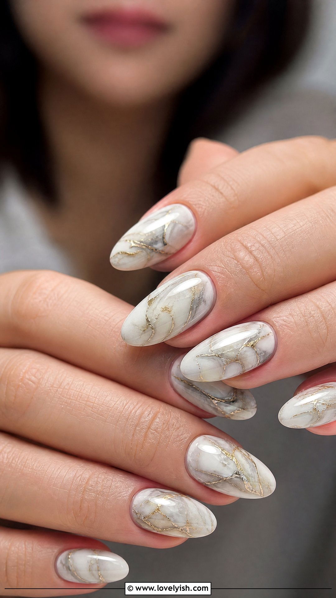 Marble Swirl Almond Nail Extensions - 48 nail extensions - 48 nail extensions