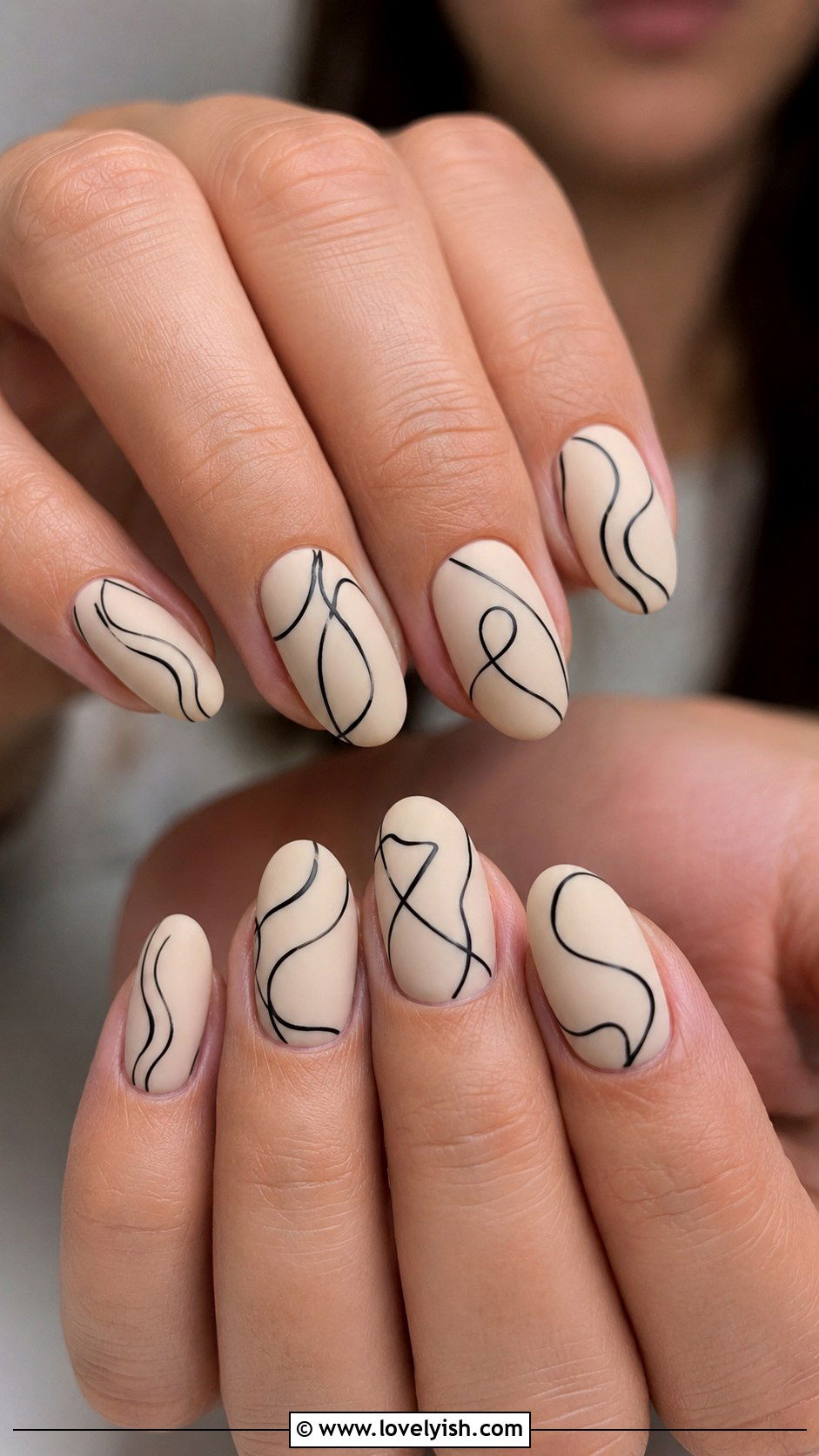 Matte Abstract Line Nails - 50 matte nails - 50 matte nails