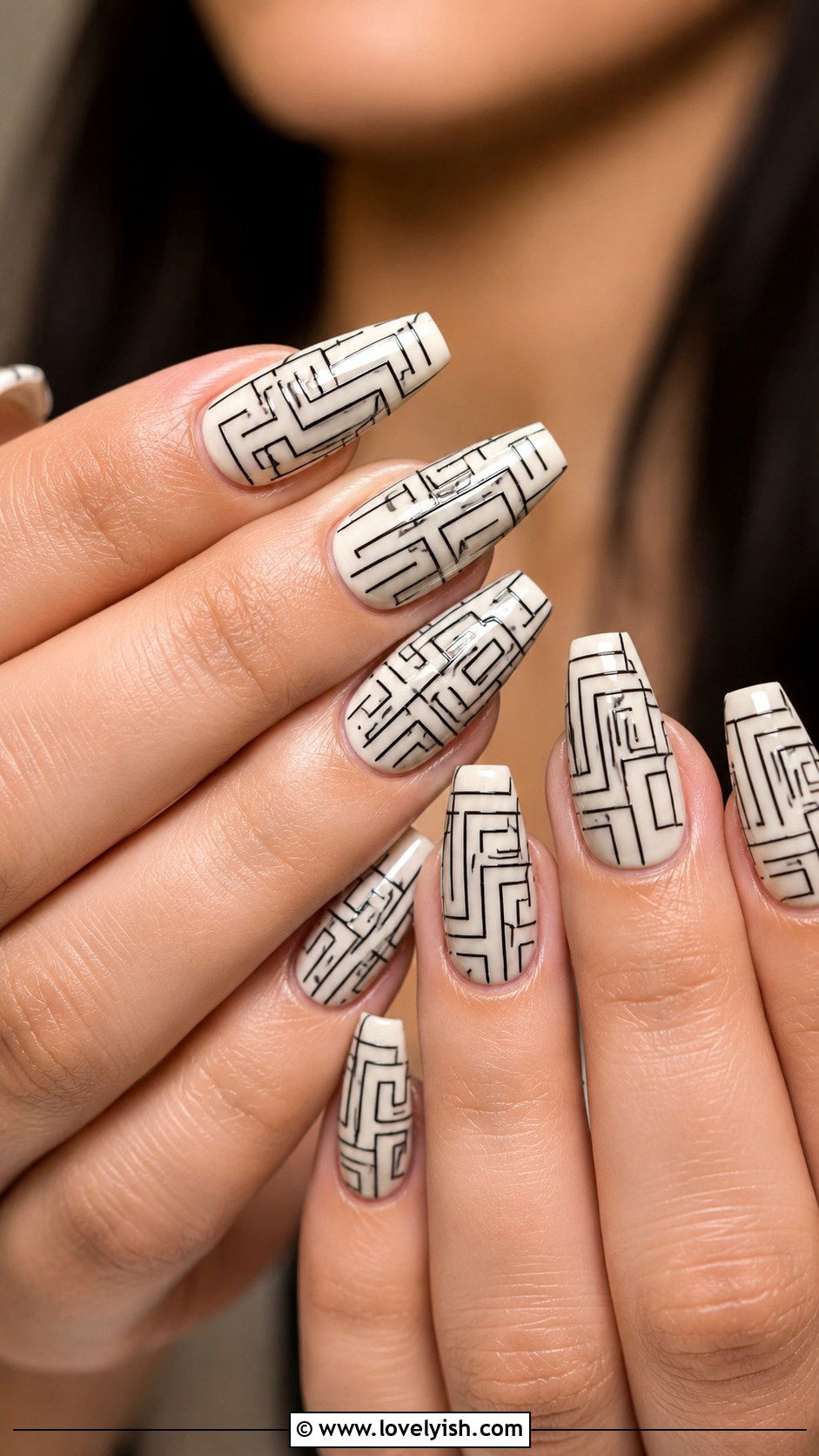 Maze Pattern Geometric Nails - 50 geometric nails - 50 geometric nails