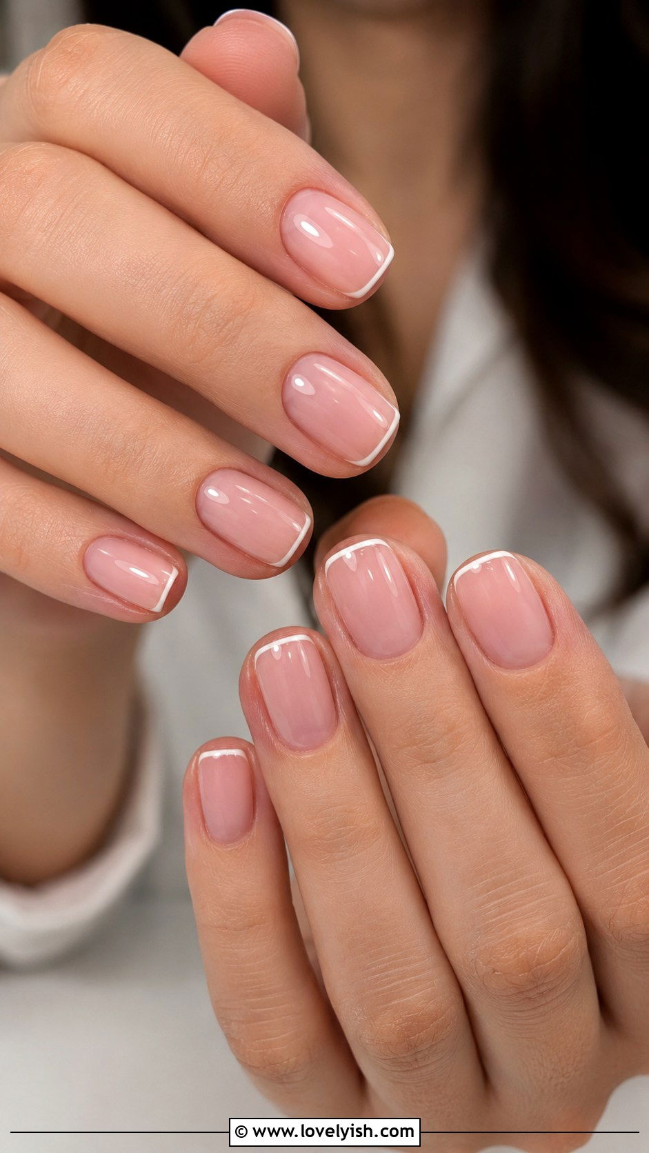 Micro French Tip Nails - 33 minimalist nail designs - 33 minimalist nail designs