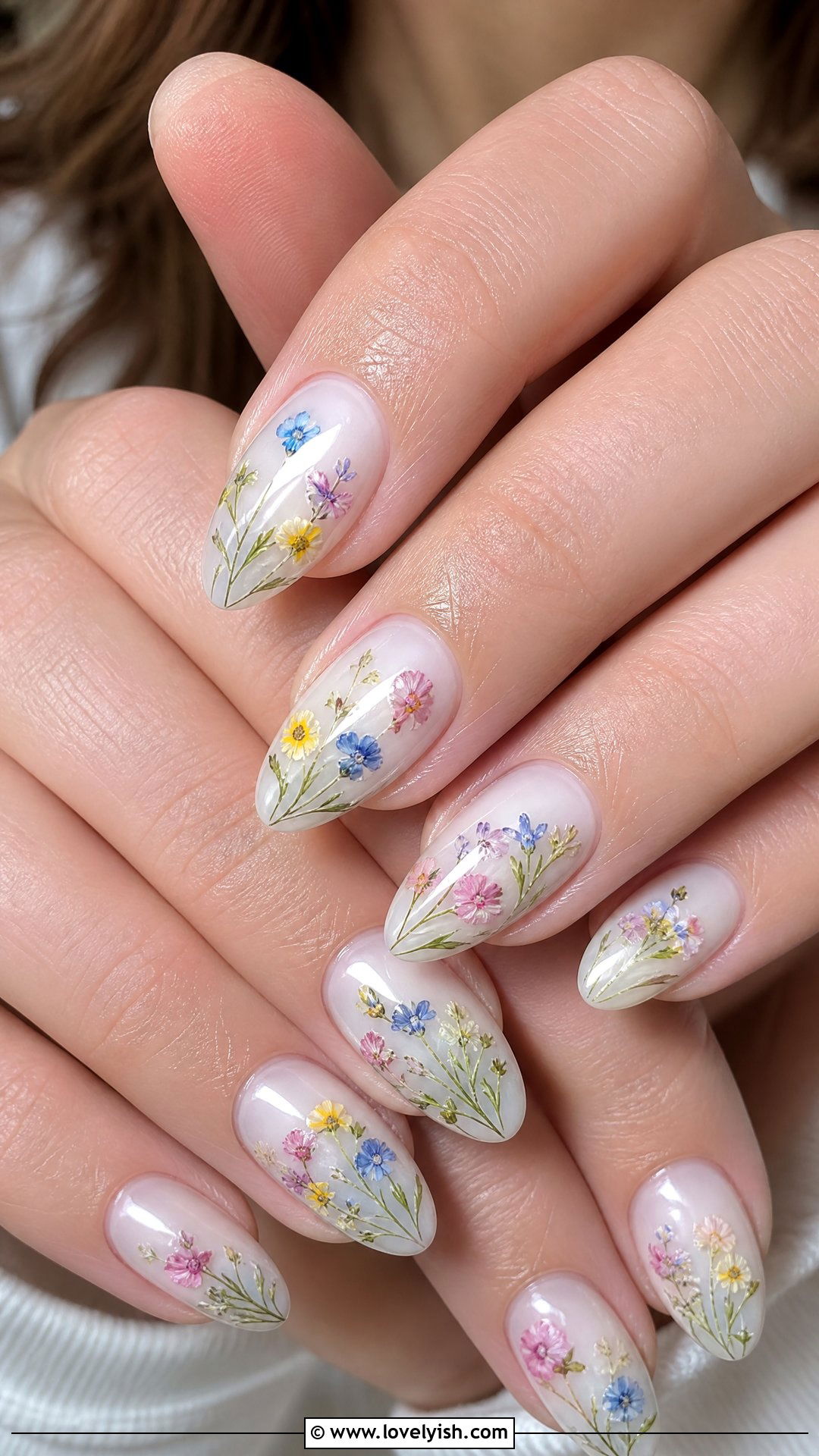 Milky White Wildflower Nails - 50 flower nails - 50 flower nails