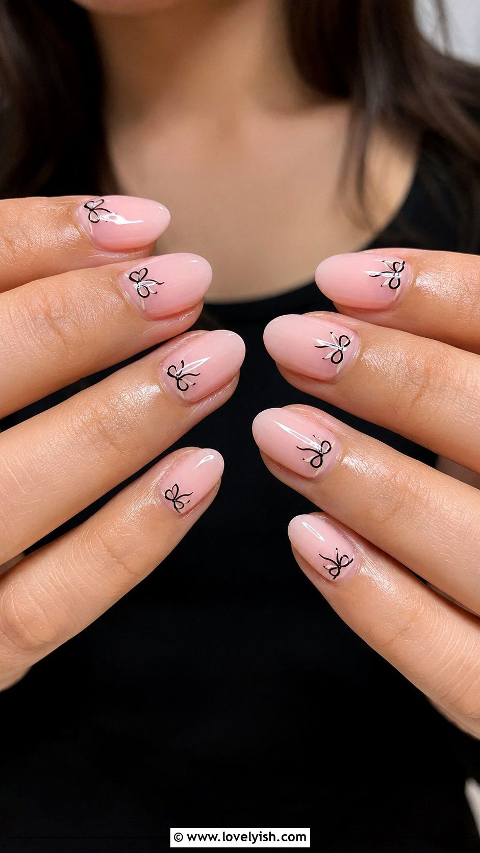 Mini Bow Nail Art - 50 diy nail art - 50 diy nail art