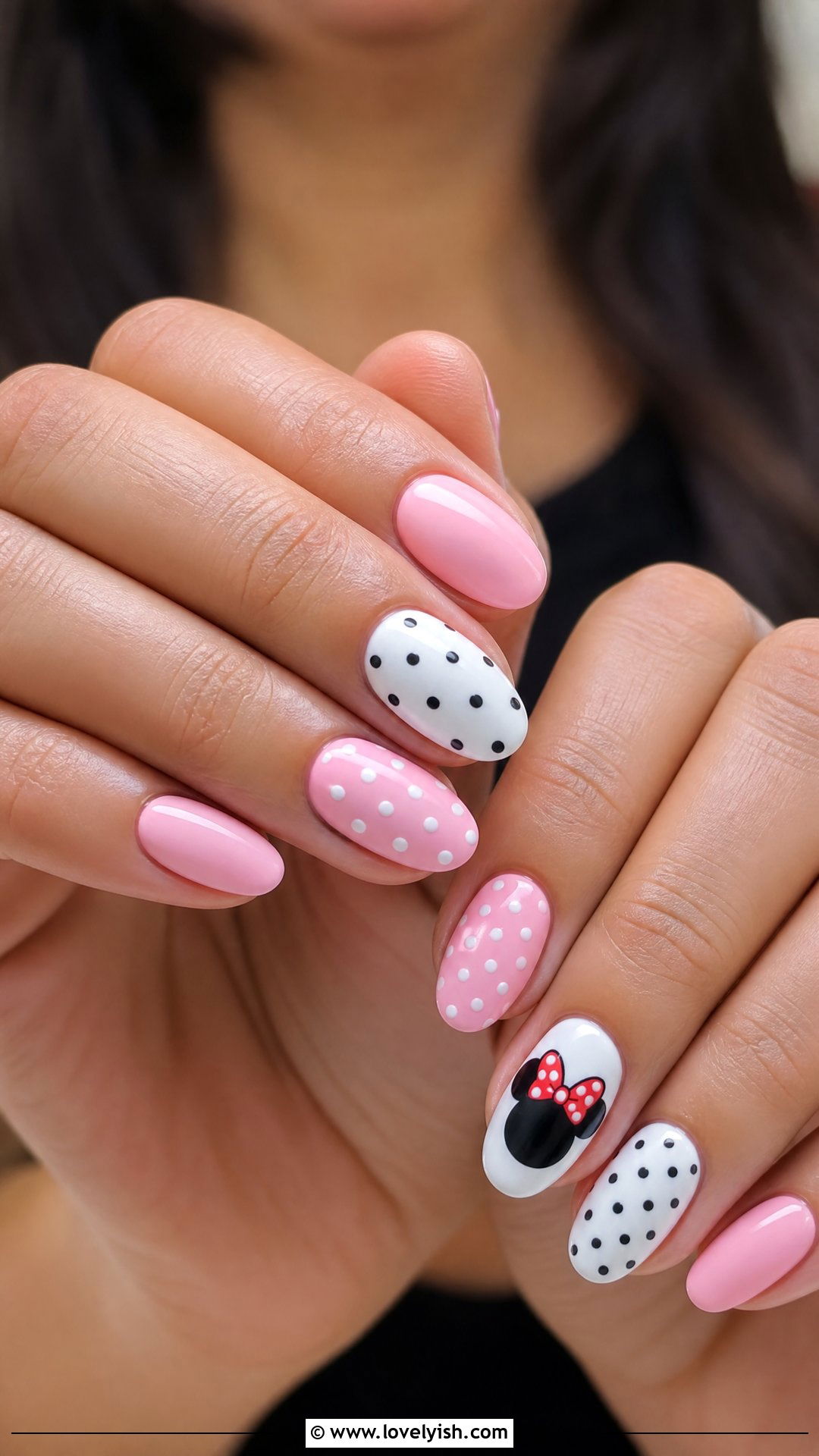 Minnie Mouse Pink Bow Nails - 50 disney nail designs - 50 disney nail designs