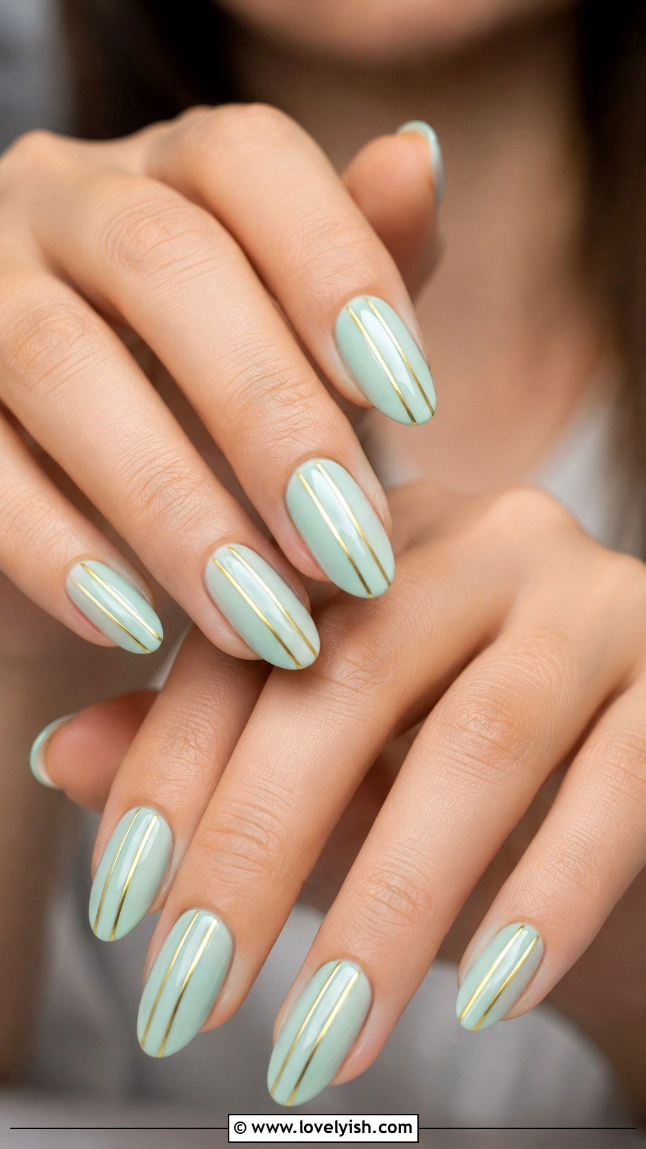 Mint and Gold Stripe Nails - 50 modern mint nail art ideas - 50 modern mint nail art ideas
