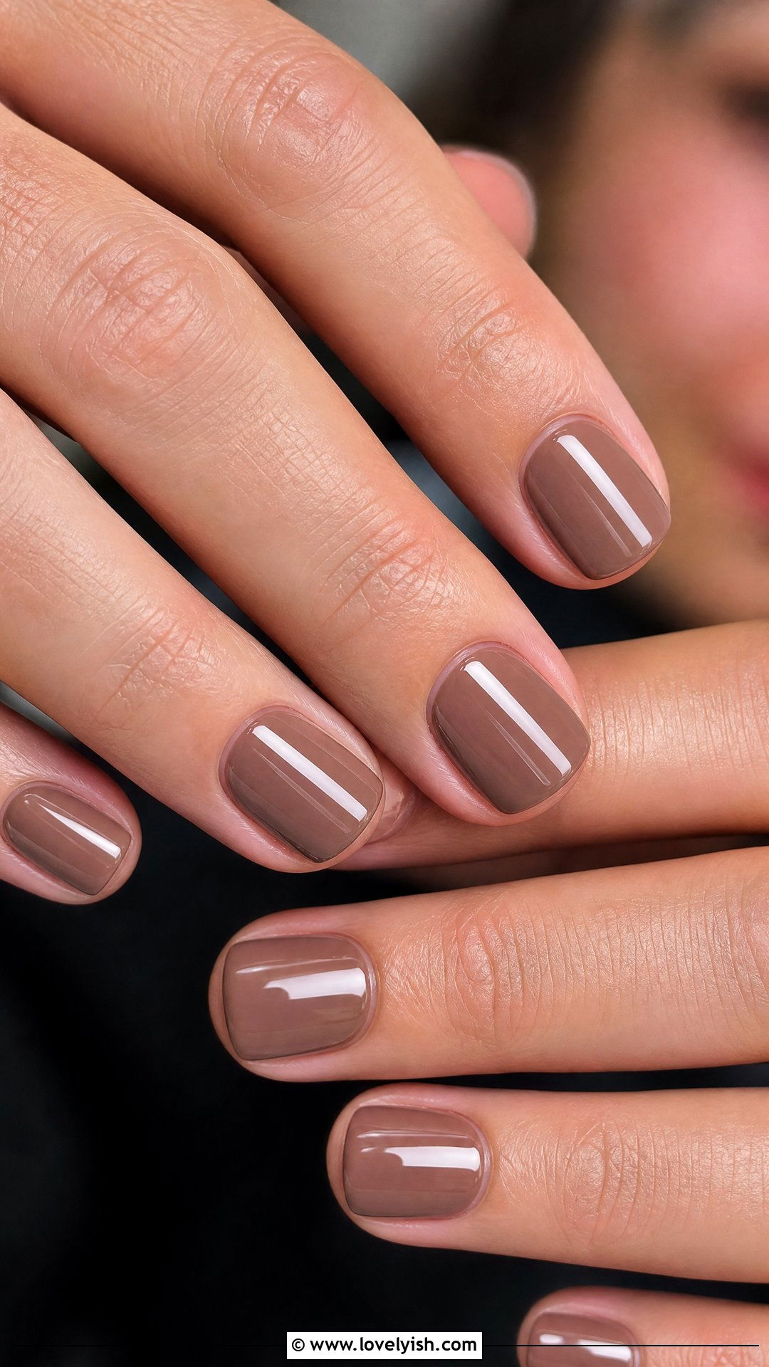 Mocha Mousse Cream Nails - 50 simple short nail designs - 50 simple short nail designs