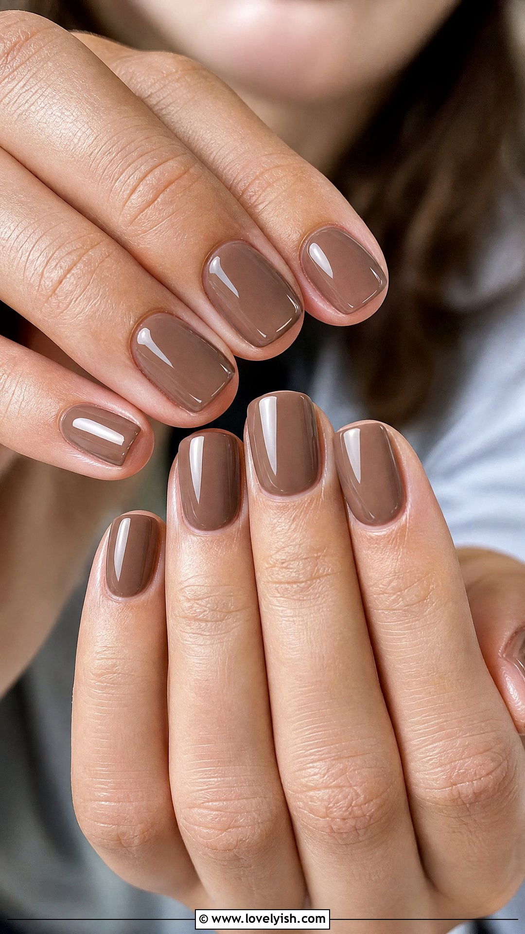Mocha Mousse Glossy Short Nails - 50 classy short nail designs - 50 classy short nail designs