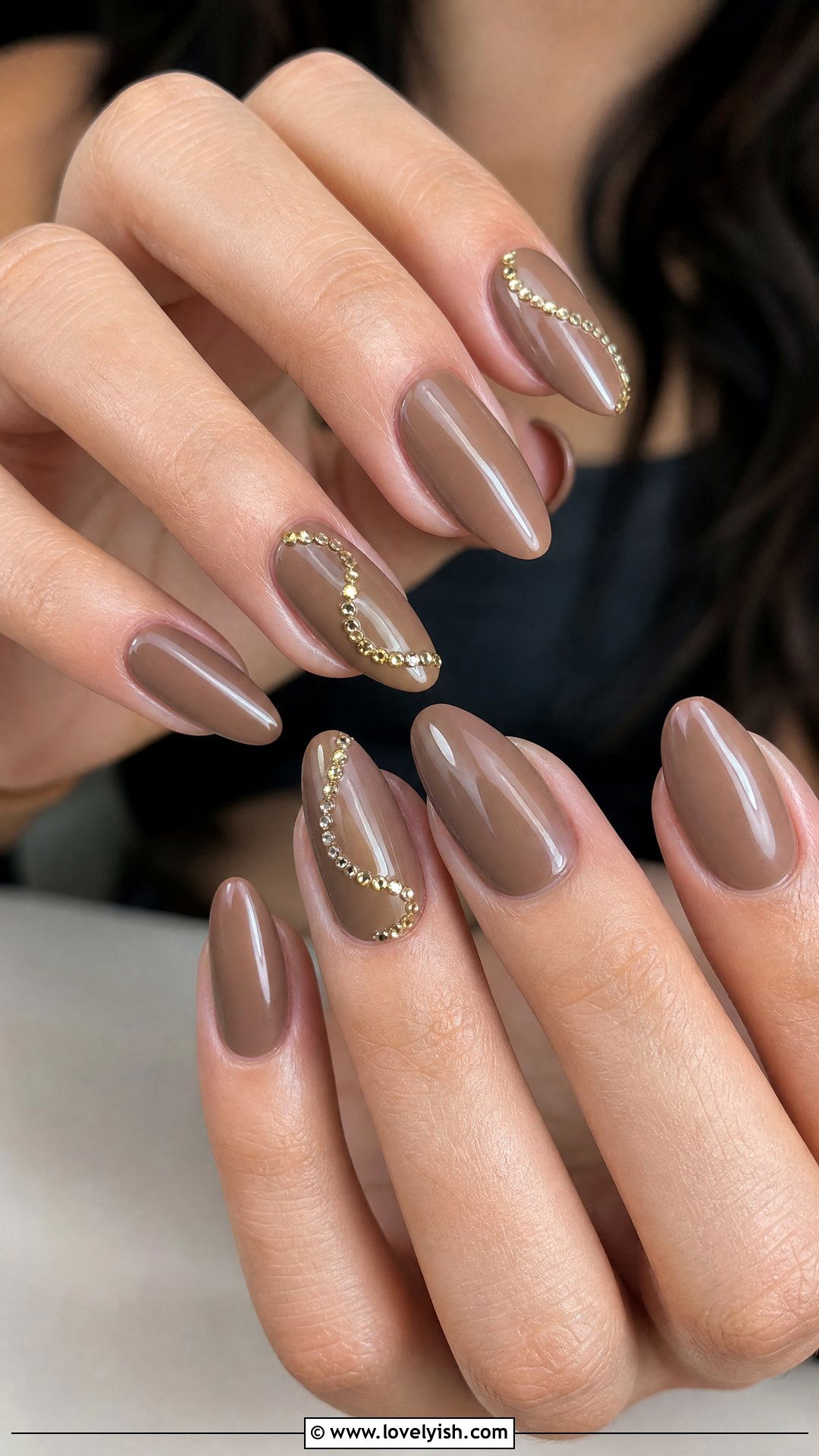 Mocha Mousse Nails With Gold Rhinestone Swirls - 29 nail designs with rhinestones - 29 nail designs with rhinestones
