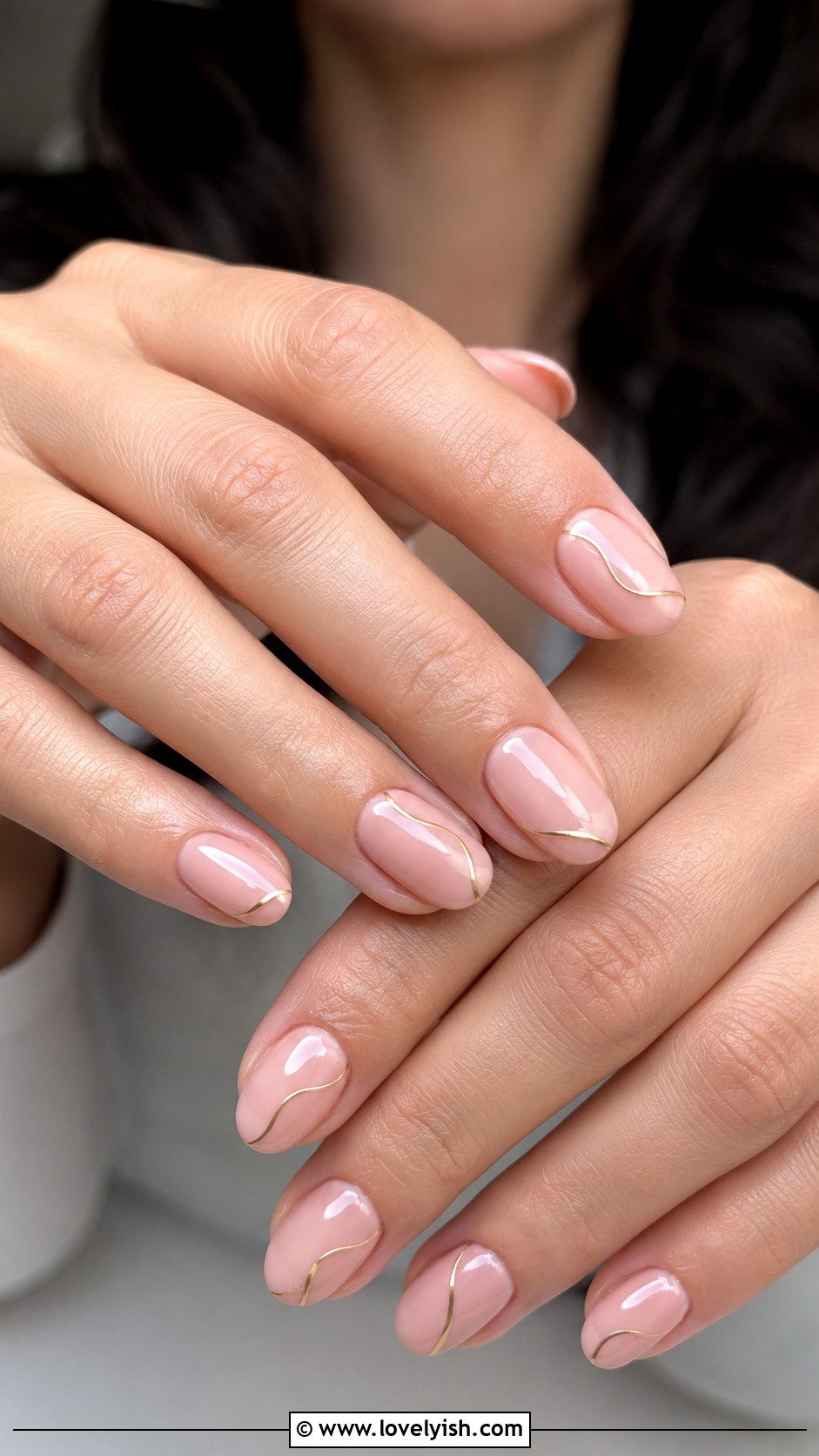 Natural Nails With Thin Gold Line Art - 50 natural nails - 50 natural nails