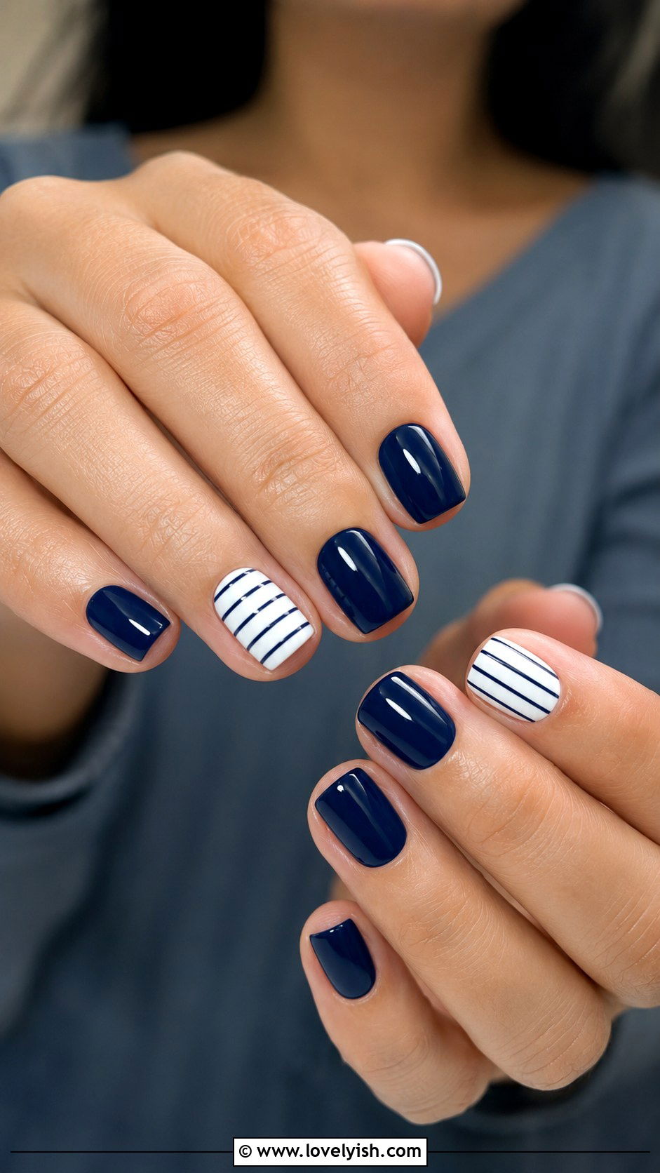 Navy Blue Preppy Stripe Nails - 50 back to school nails - 50 back to school nails