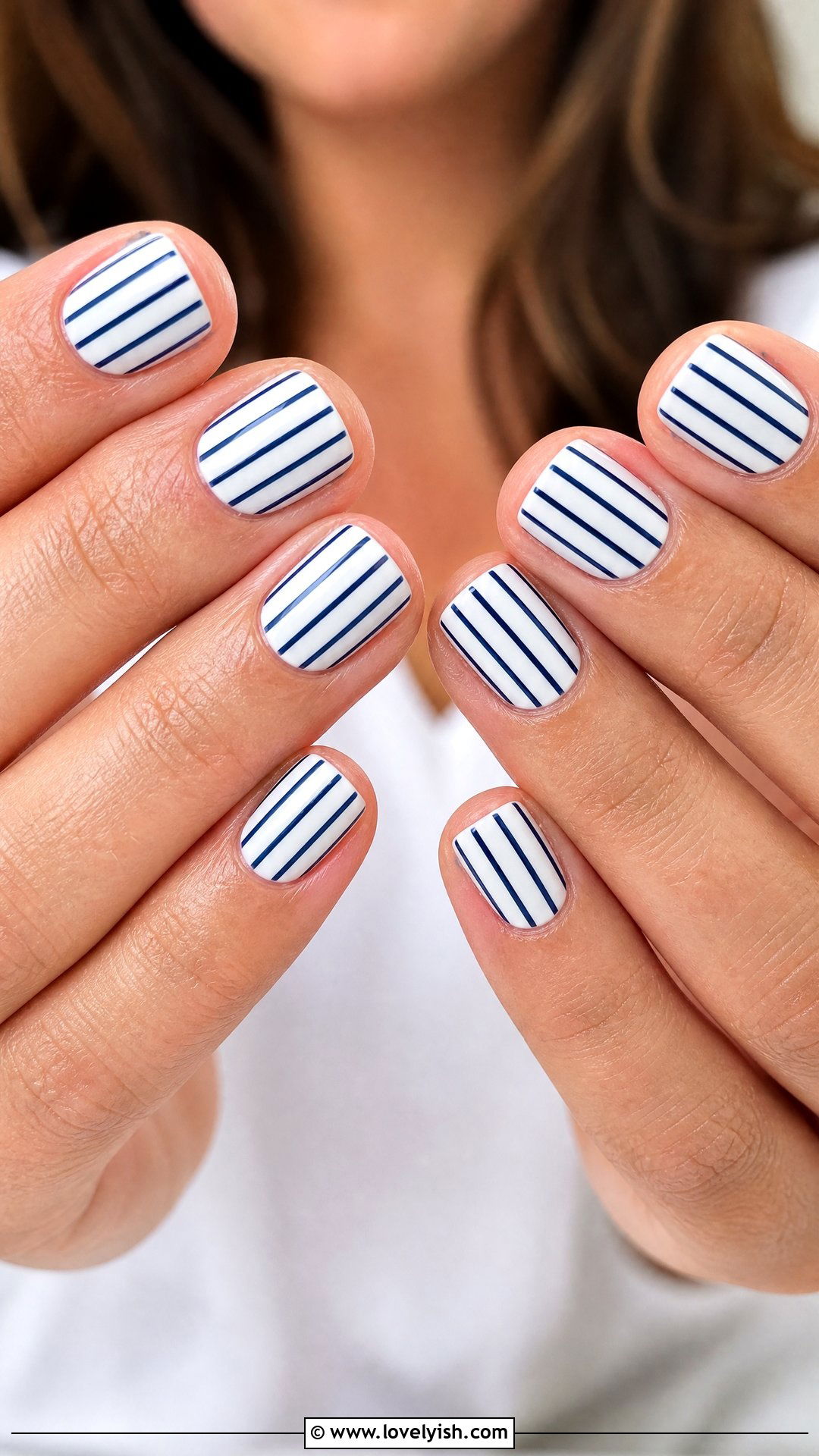 Navy and White Nautical Stripe Nails - 25 beach nail ideas - 25 beach nail ideas