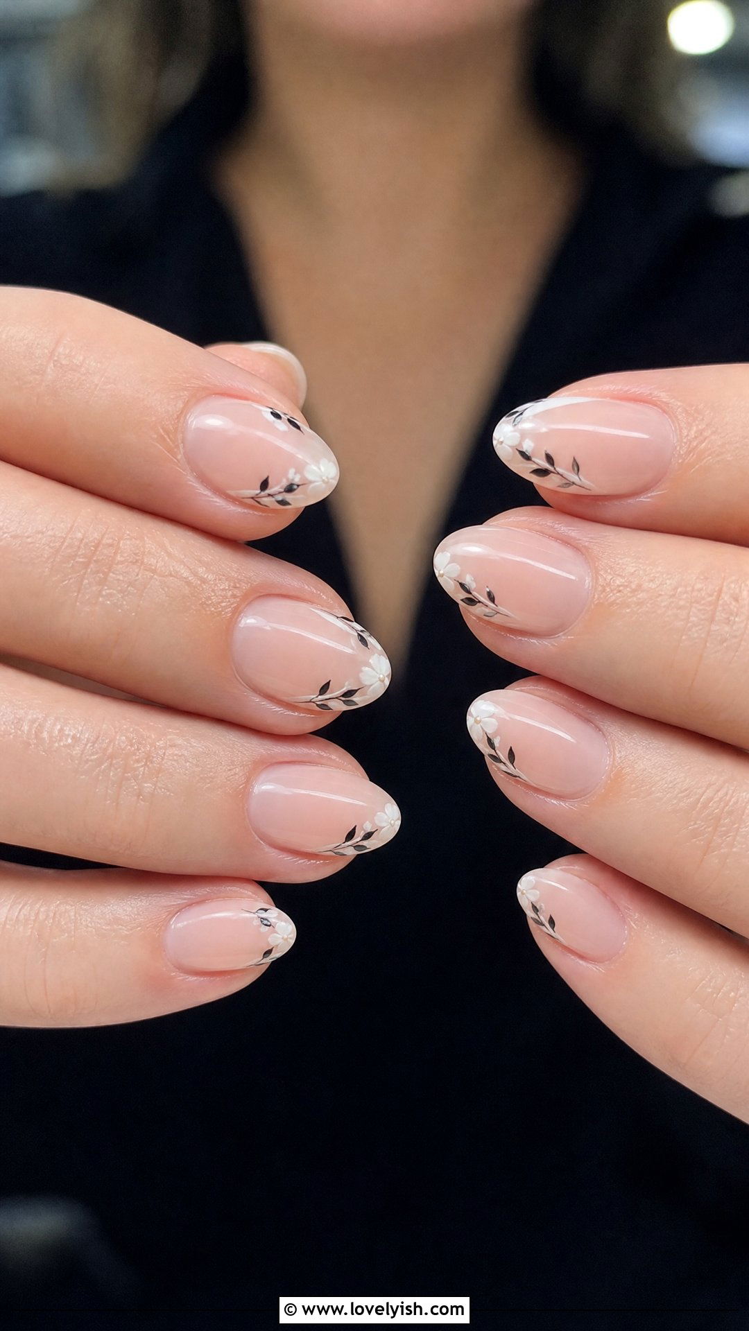 Negative Space Floral Short Almond Nails - 50 short almond nails - 50 short almond nails