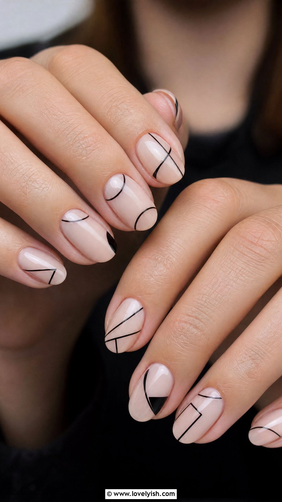 Negative Space Round Nails - 50 round nails - 50 round nails