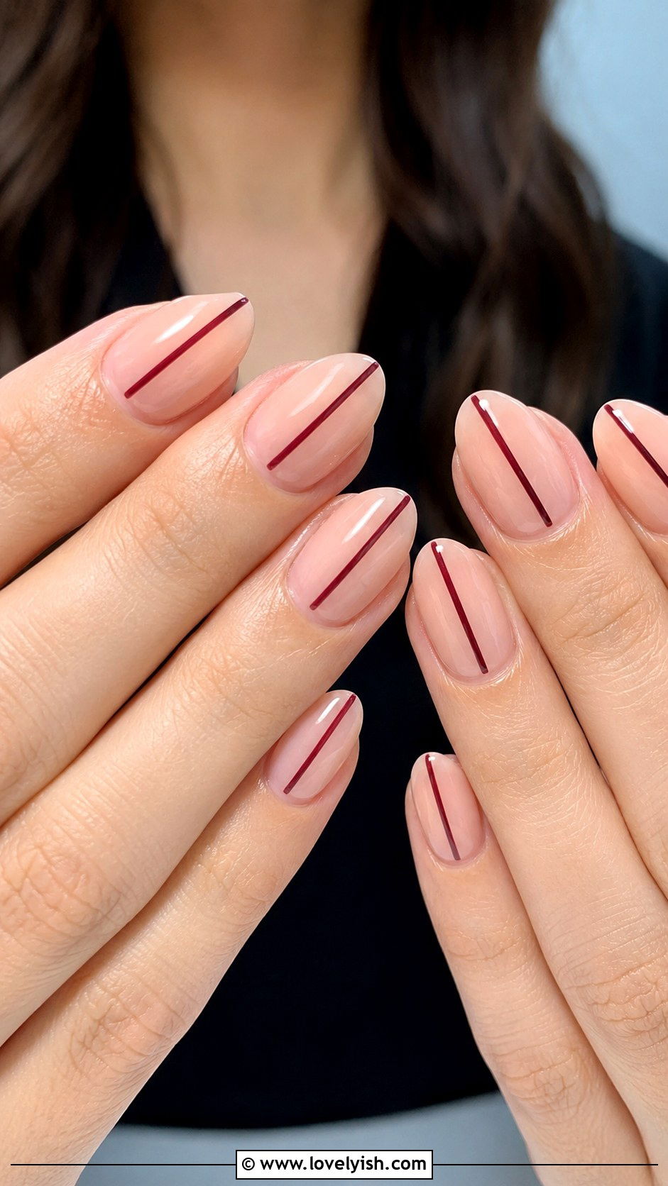 Negative Space Stripe Nails - 25 easy nail art designs for beginners without tools - 25 easy nail art designs for beginners without tools