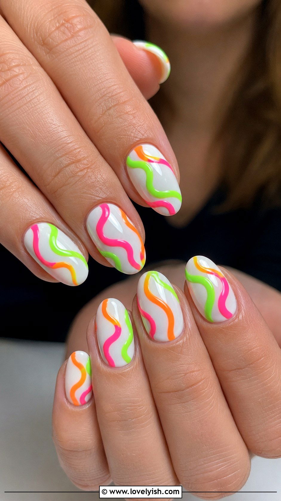 Neon Squiggle Abstract Nails - 38 abstract nail art - 38 abstract nail art