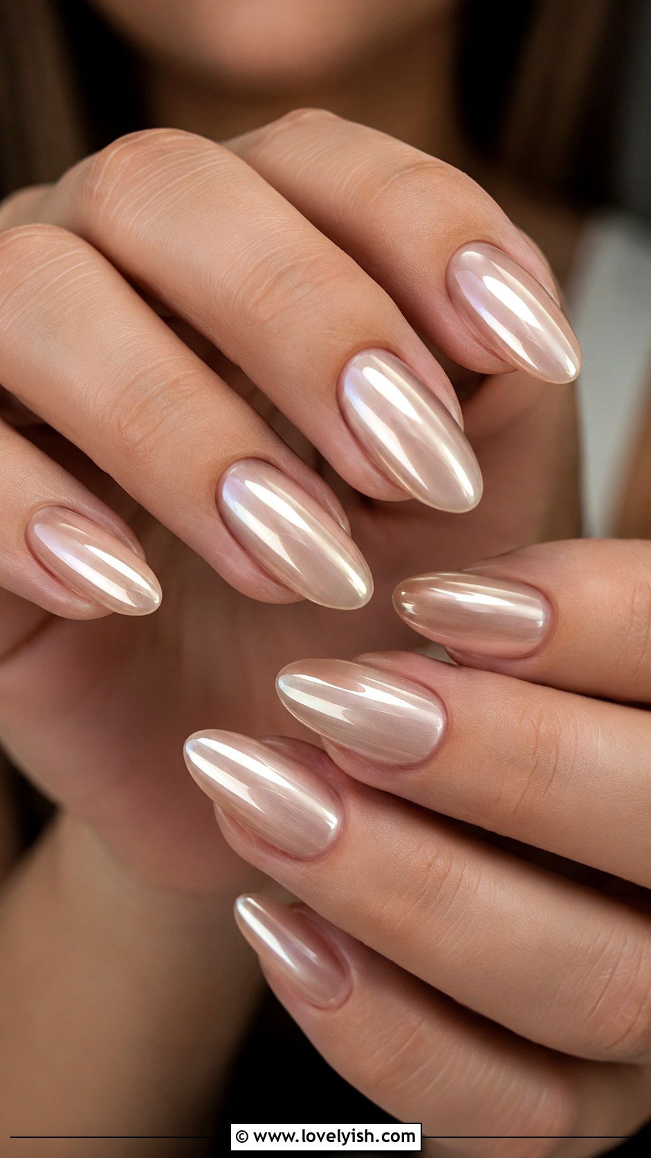 Nude Chrome Nails - 33 minimalist nail designs - 33 minimalist nail designs