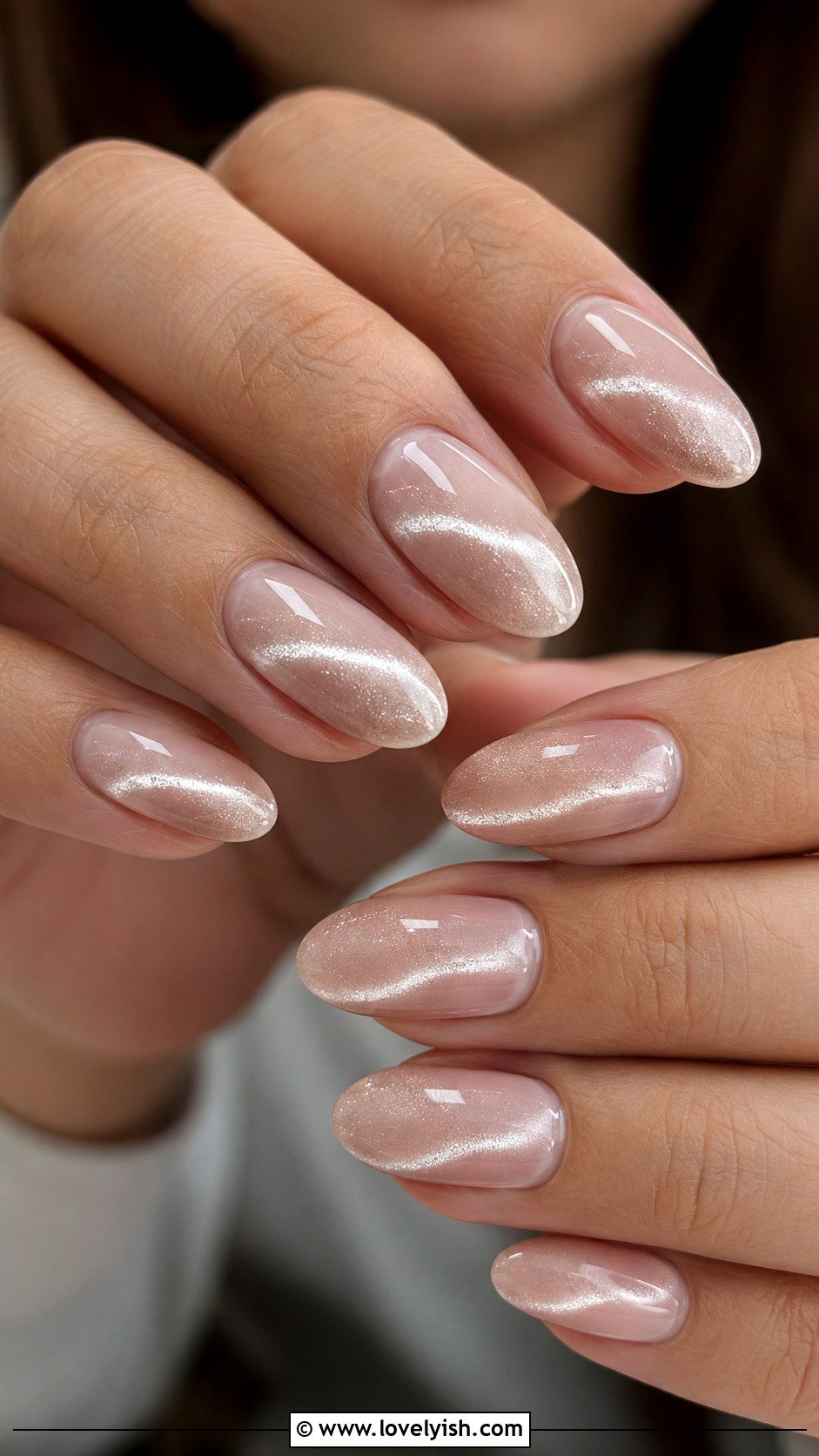 Nude Nails With Cat Eye Effect - 50 nude nails - 50 nude nails