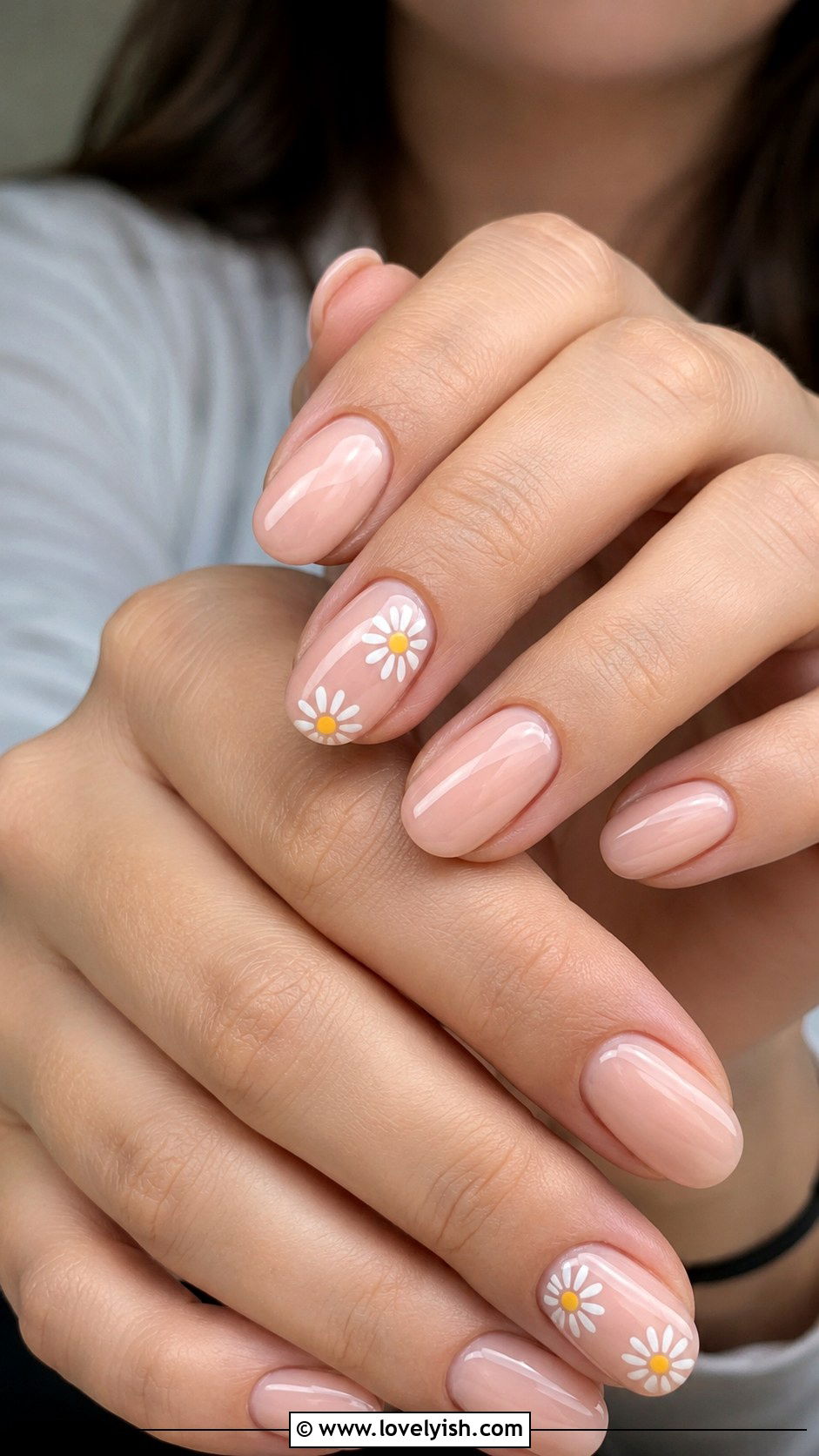 Nude Nails With Daisy Decals - 50 nude nails - 50 nude nails