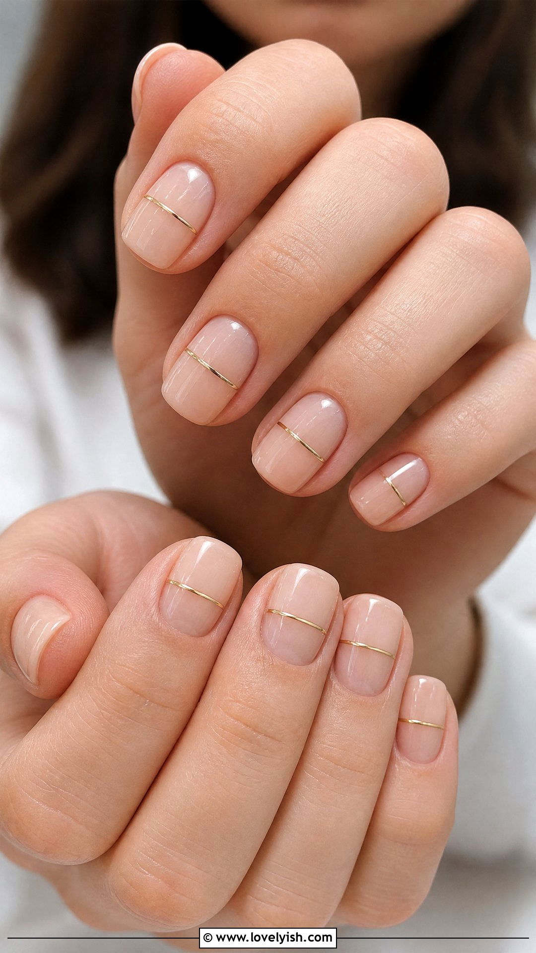 25 Glamorous Gold Nail Designs for a Luxe Look
