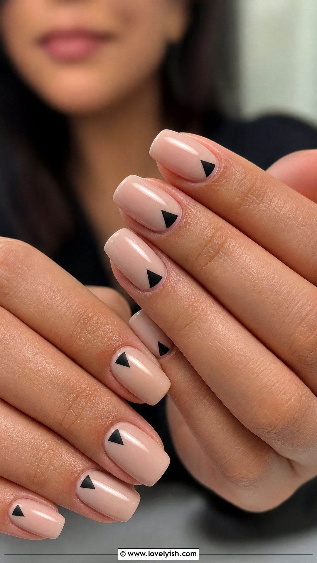 Nude Nails with Geometric Triangle - 33 minimalist nail designs - 33 minimalist nail designs