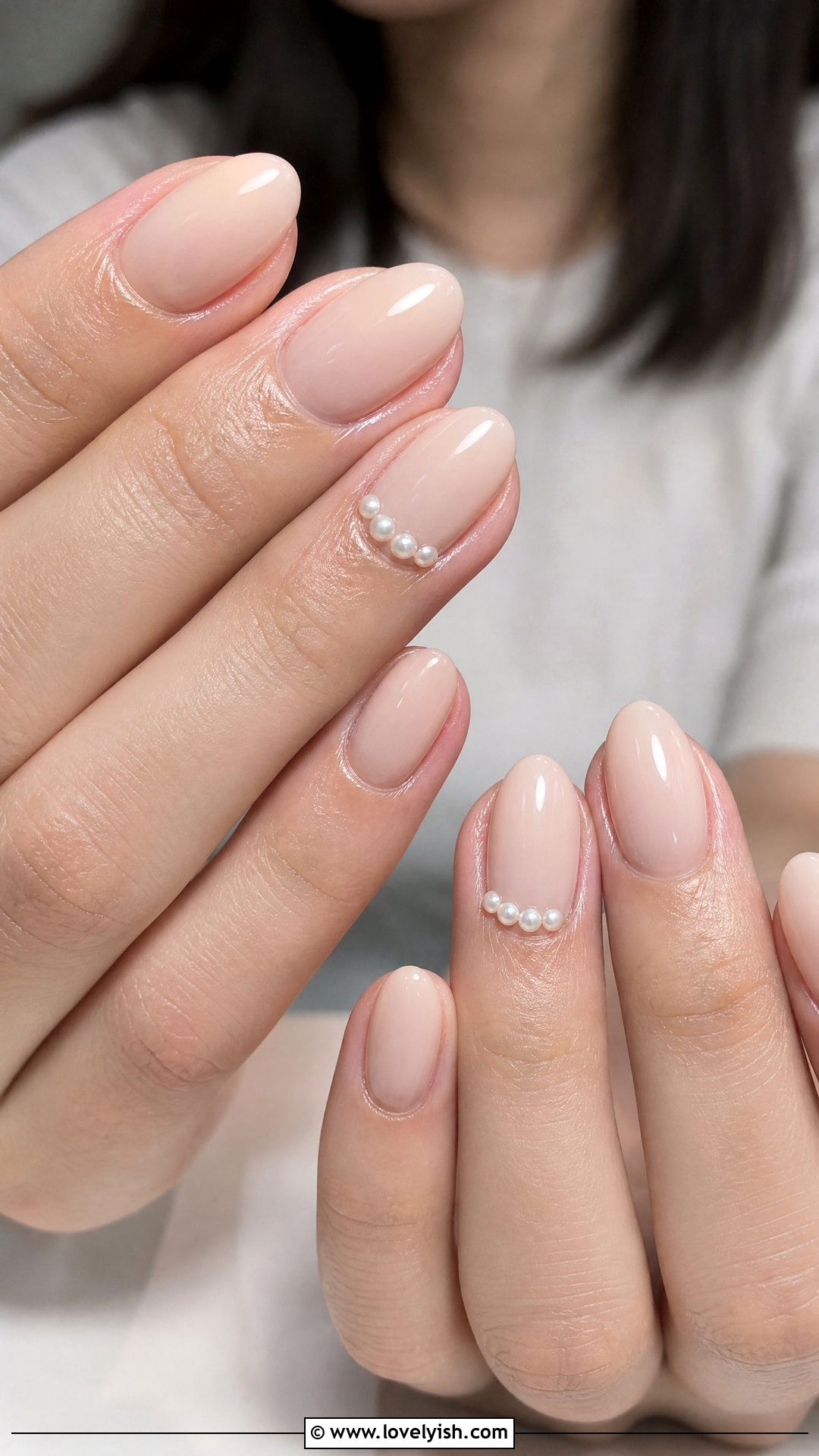 Nude Pearl Accent Nails - 50 spring nails - 50 spring nails