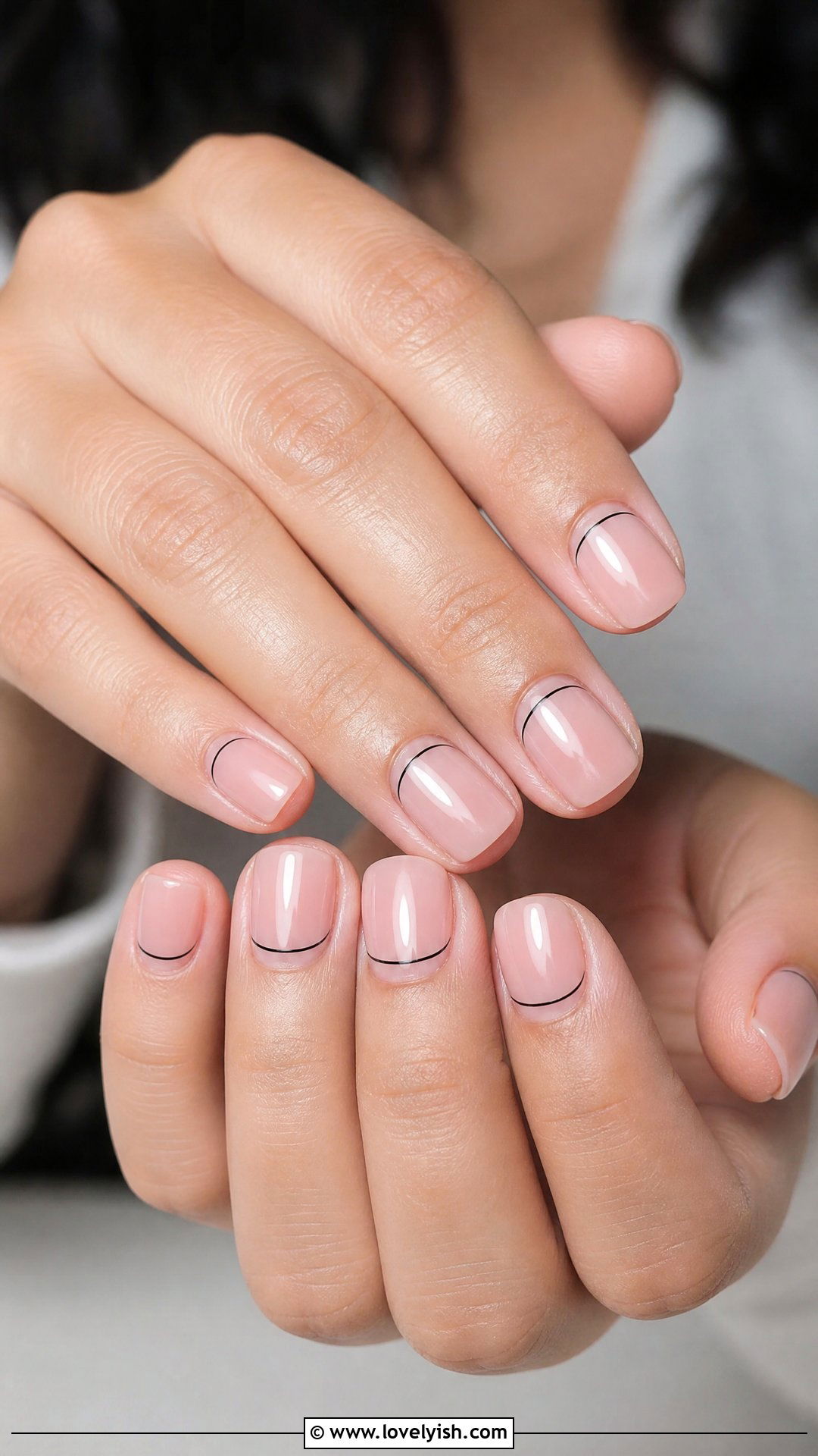 Nude Pink Single Line Accent Nails - 42 minimalist nail art - 42 minimalist nail art